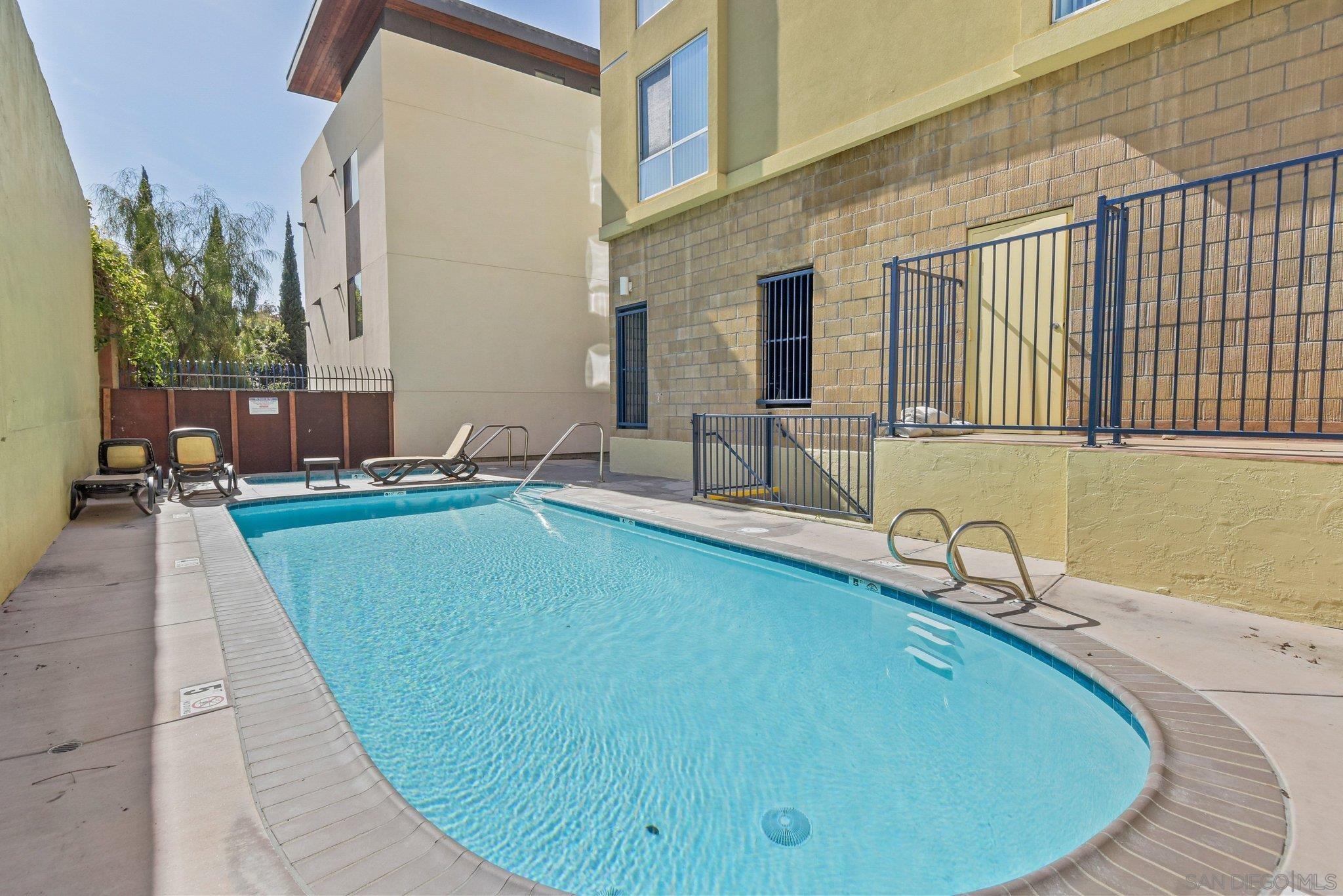 Detail Gallery Image 36 of 44 For 2568  Albatross St  6f,  San Diego,  CA 92101 - 2 Beds | 2 Baths