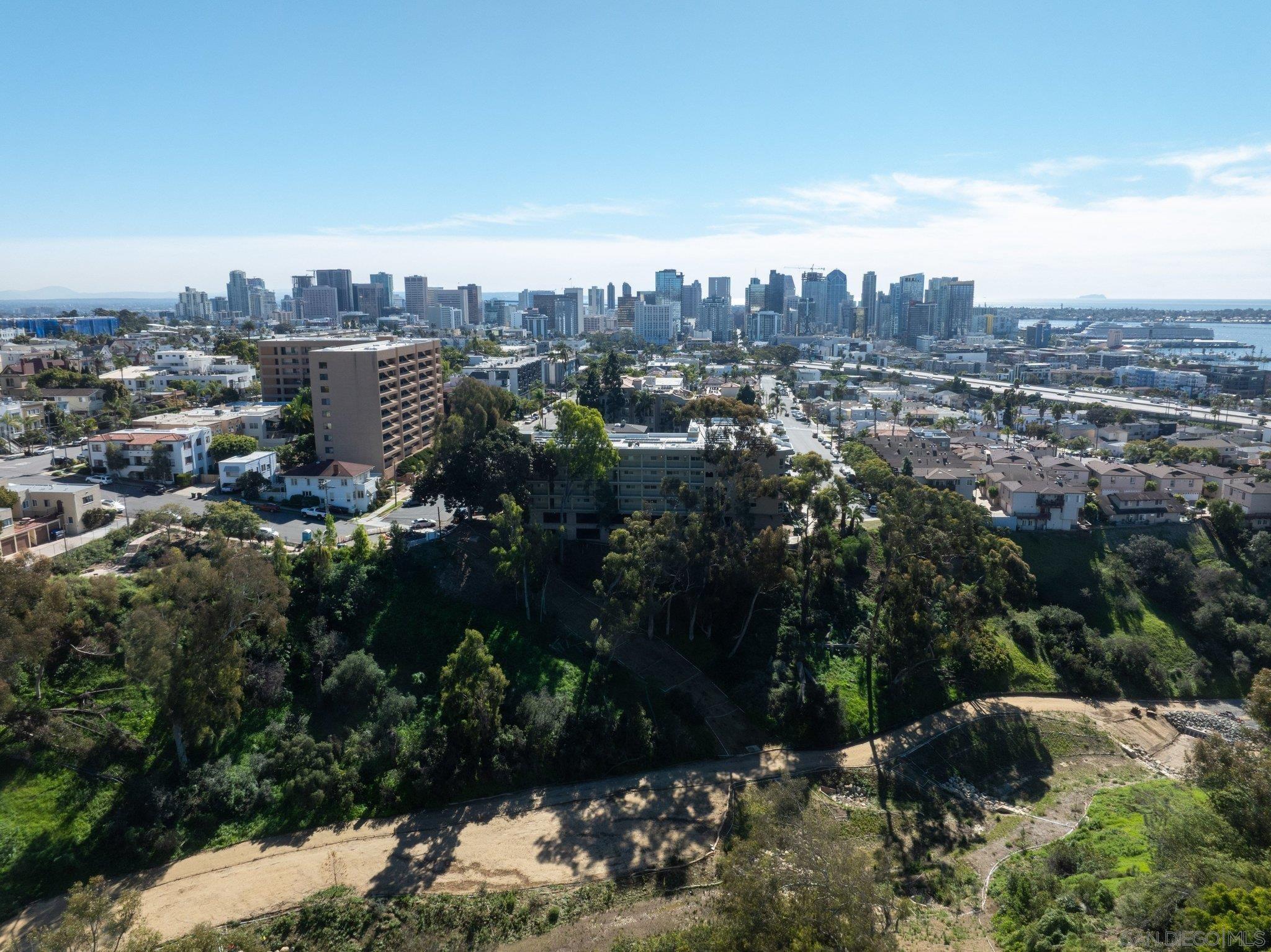 Detail Gallery Image 39 of 44 For 2568  Albatross St  6f,  San Diego,  CA 92101 - 2 Beds | 2 Baths