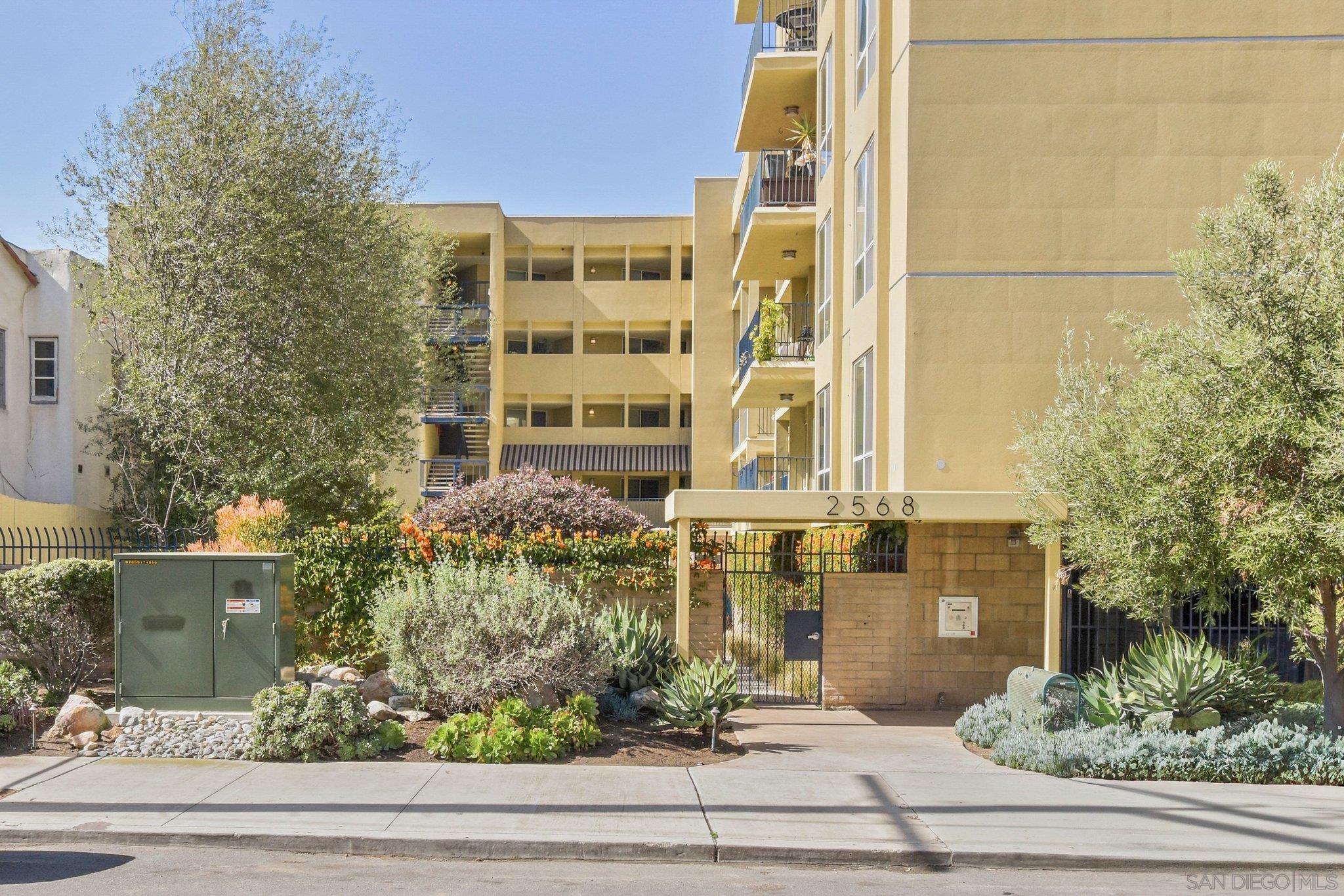 Detail Gallery Image 5 of 44 For 2568  Albatross St  6f,  San Diego,  CA 92101 - 2 Beds | 2 Baths