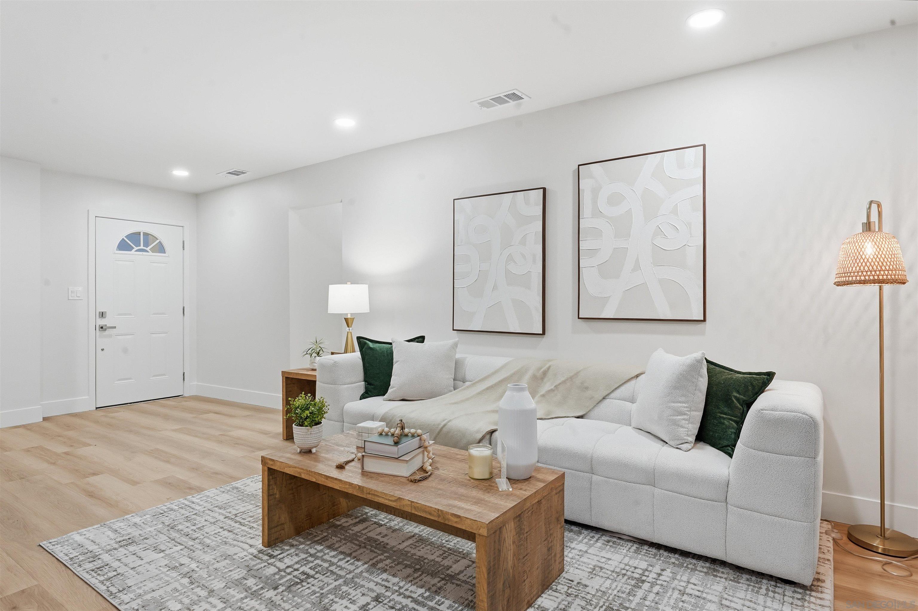 Detail Gallery Image 3 of 30 For 3602  Mount Acadia Blvd, San Diego,  CA 92111 - 3 Beds | 2 Baths