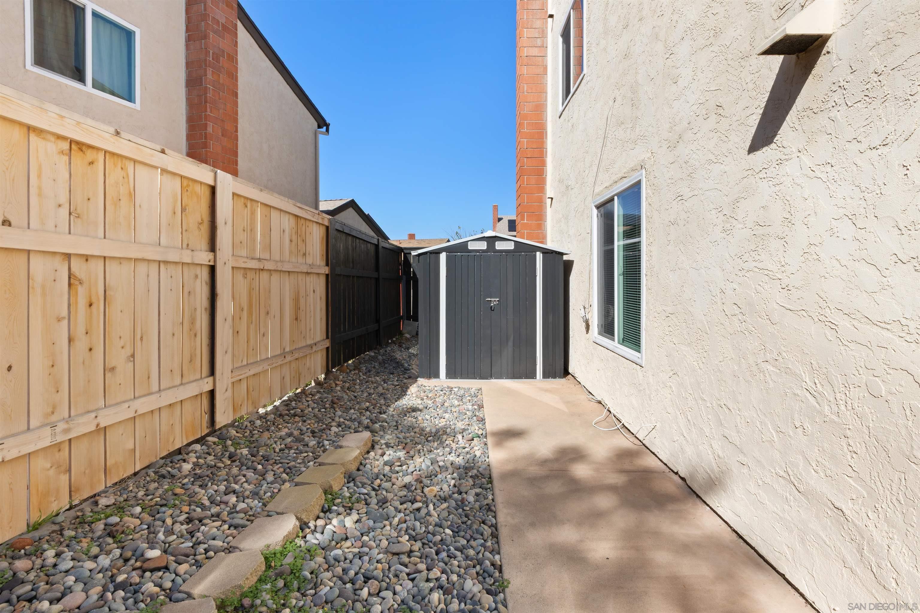 Detail Gallery Image 34 of 39 For 8963  Capcano Rd, San Diego,  CA 92126 - 4 Beds | 2/1 Baths