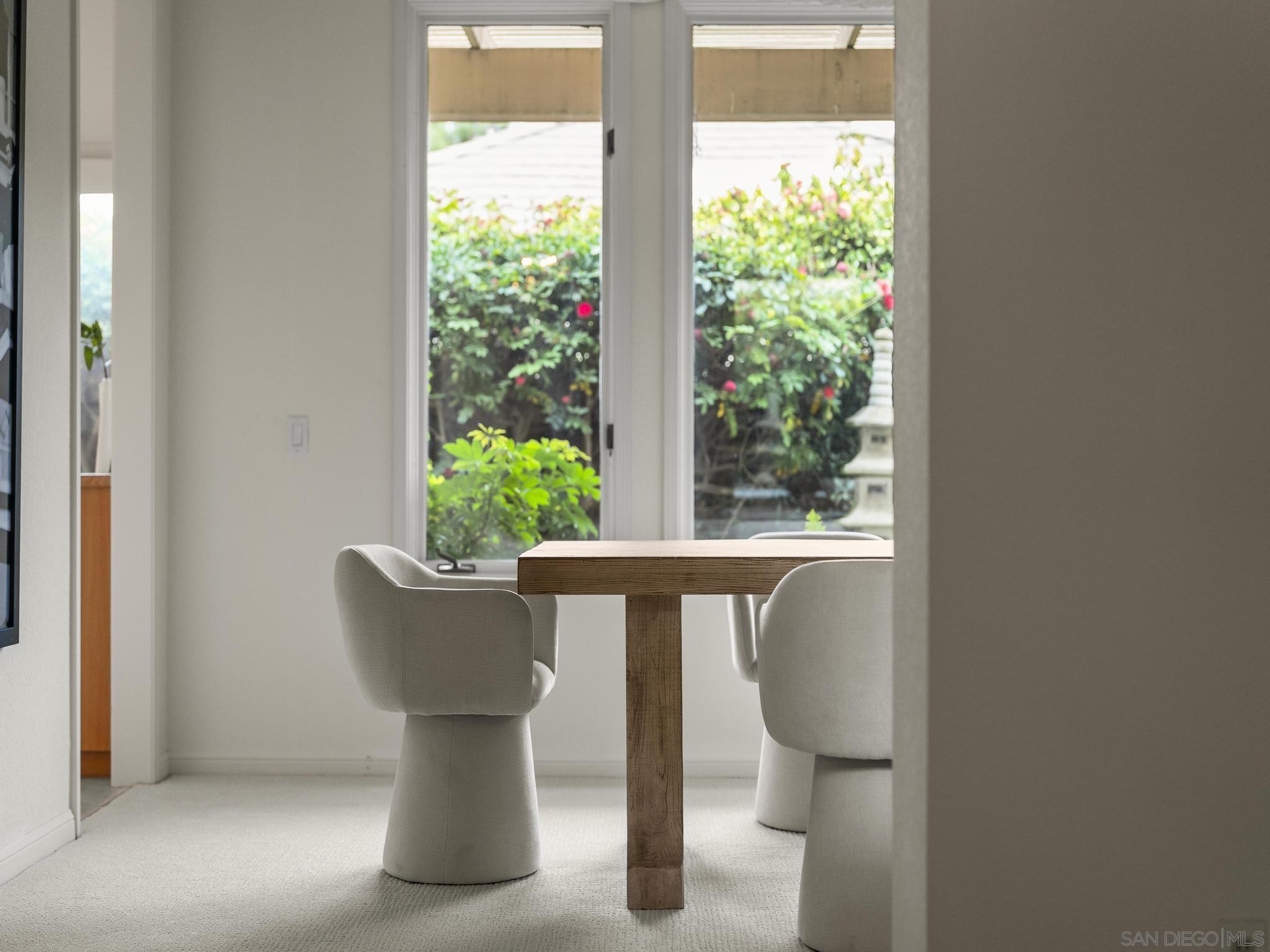 Detail Gallery Image 14 of 59 For 14145  Steeple Chase Row, San Diego,  CA 92130 - 3 Beds | 2/1 Baths