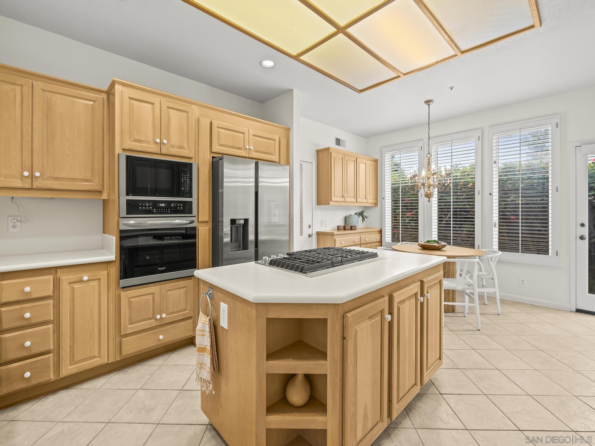 Detail Gallery Image 25 of 59 For 14145  Steeple Chase Row, San Diego,  CA 92130 - 3 Beds | 2/1 Baths