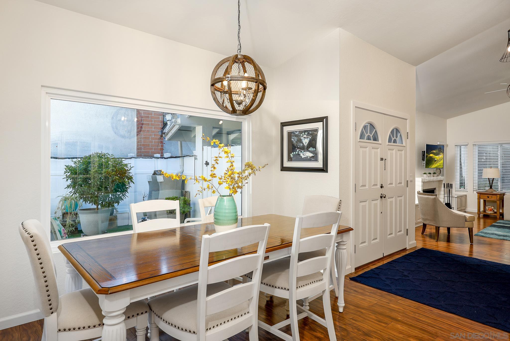 Detail Gallery Image 11 of 40 For 9877  Paseo Montril, San Diego,  CA 92129 - 3 Beds | 2 Baths