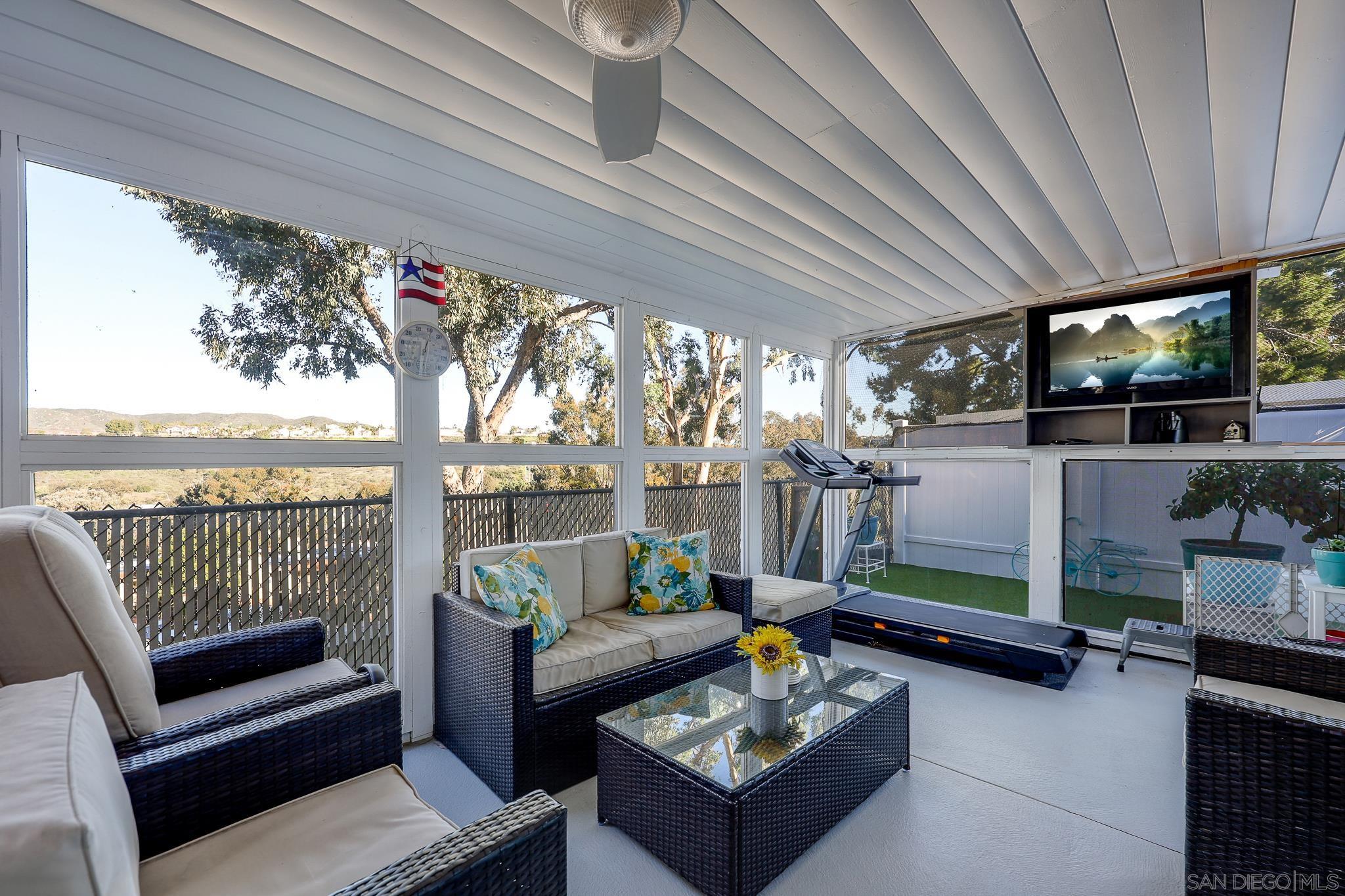 Detail Gallery Image 20 of 40 For 9877  Paseo Montril, San Diego,  CA 92129 - 3 Beds | 2 Baths