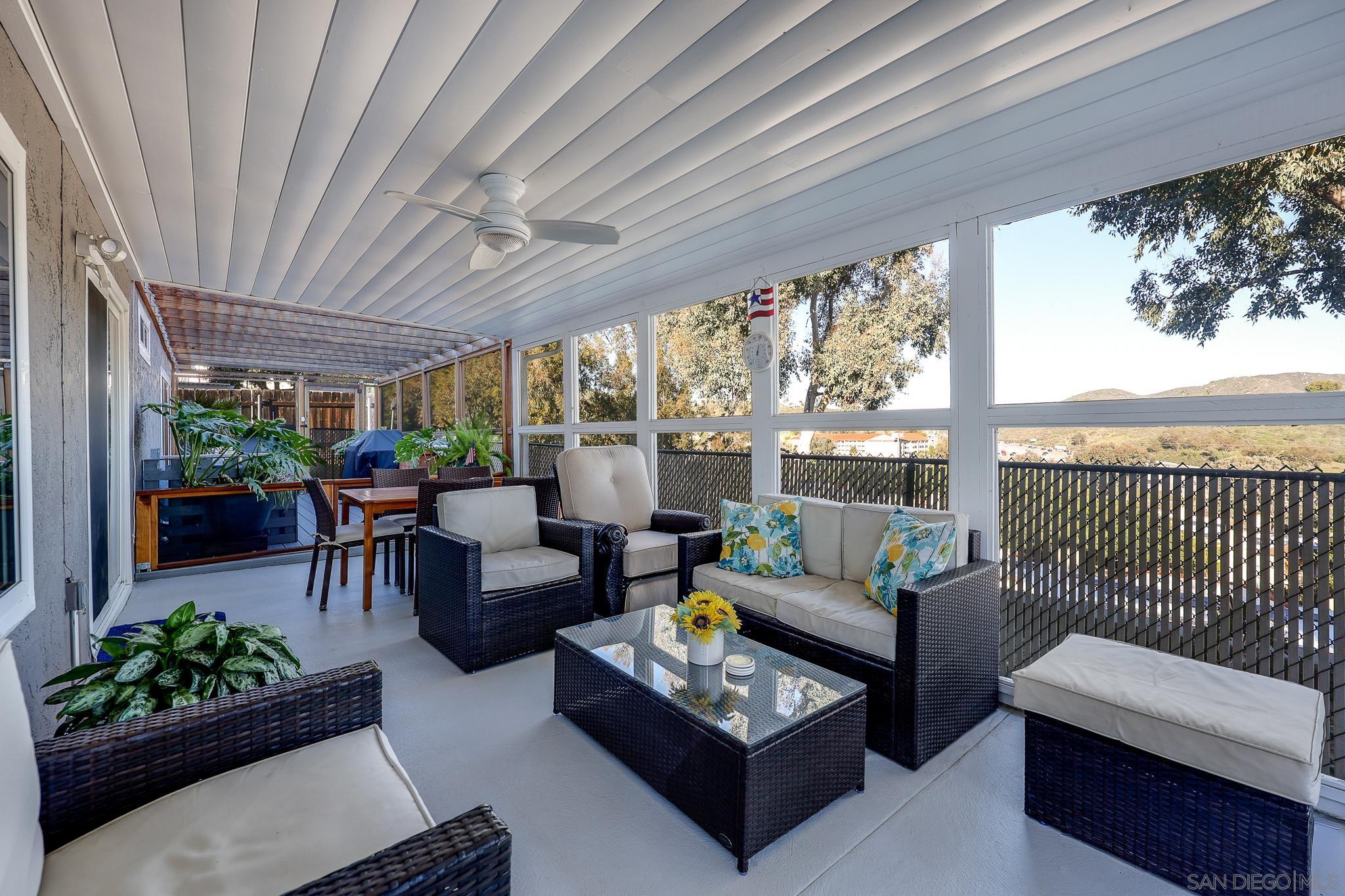 Detail Gallery Image 21 of 40 For 9877  Paseo Montril, San Diego,  CA 92129 - 3 Beds | 2 Baths