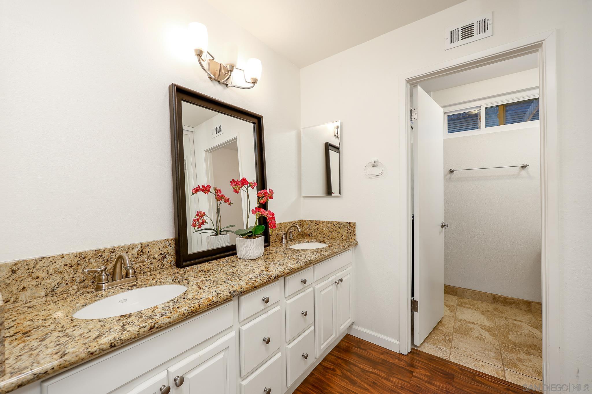 Detail Gallery Image 25 of 40 For 9877  Paseo Montril, San Diego,  CA 92129 - 3 Beds | 2 Baths