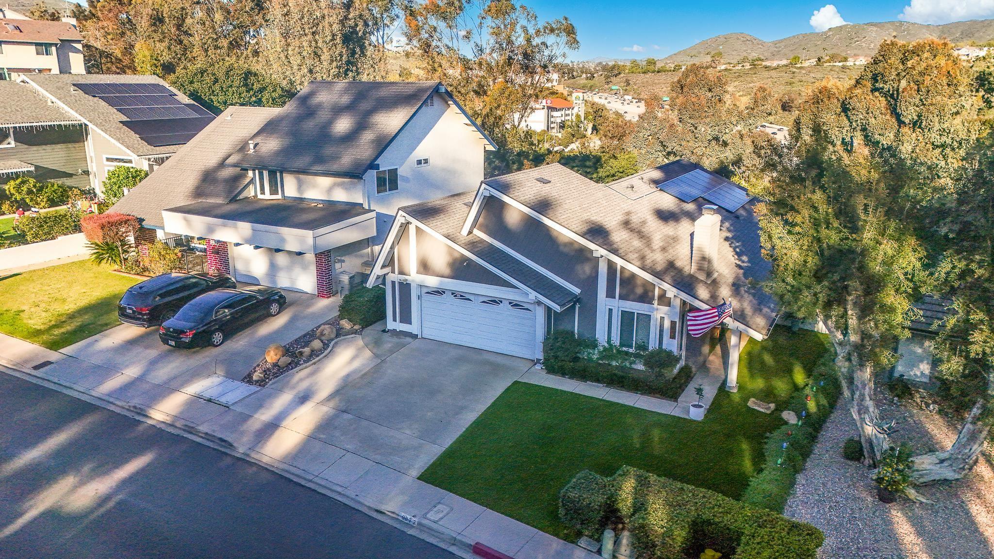 Detail Gallery Image 4 of 40 For 9877  Paseo Montril, San Diego,  CA 92129 - 3 Beds | 2 Baths