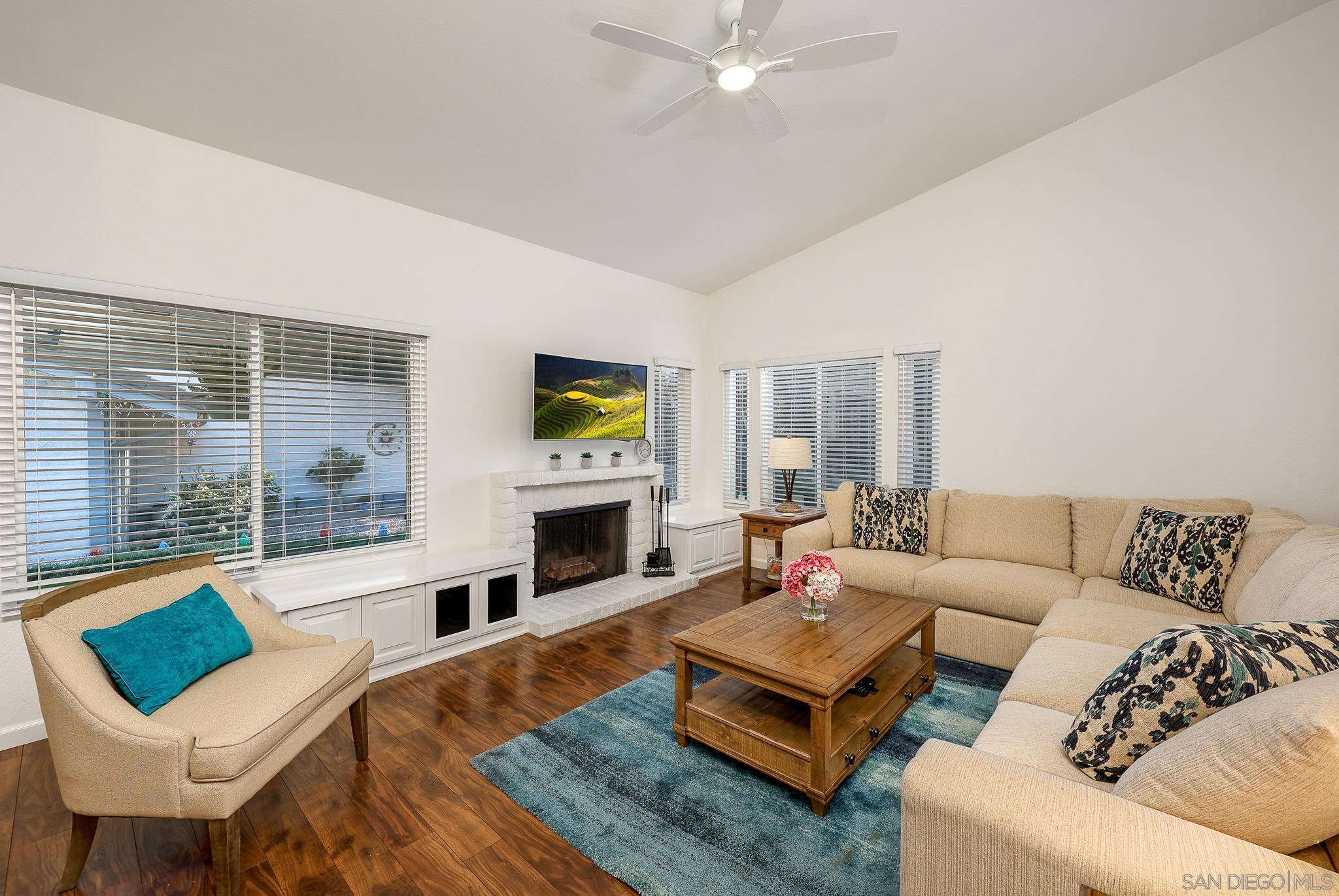 Detail Gallery Image 8 of 40 For 9877  Paseo Montril, San Diego,  CA 92129 - 3 Beds | 2 Baths