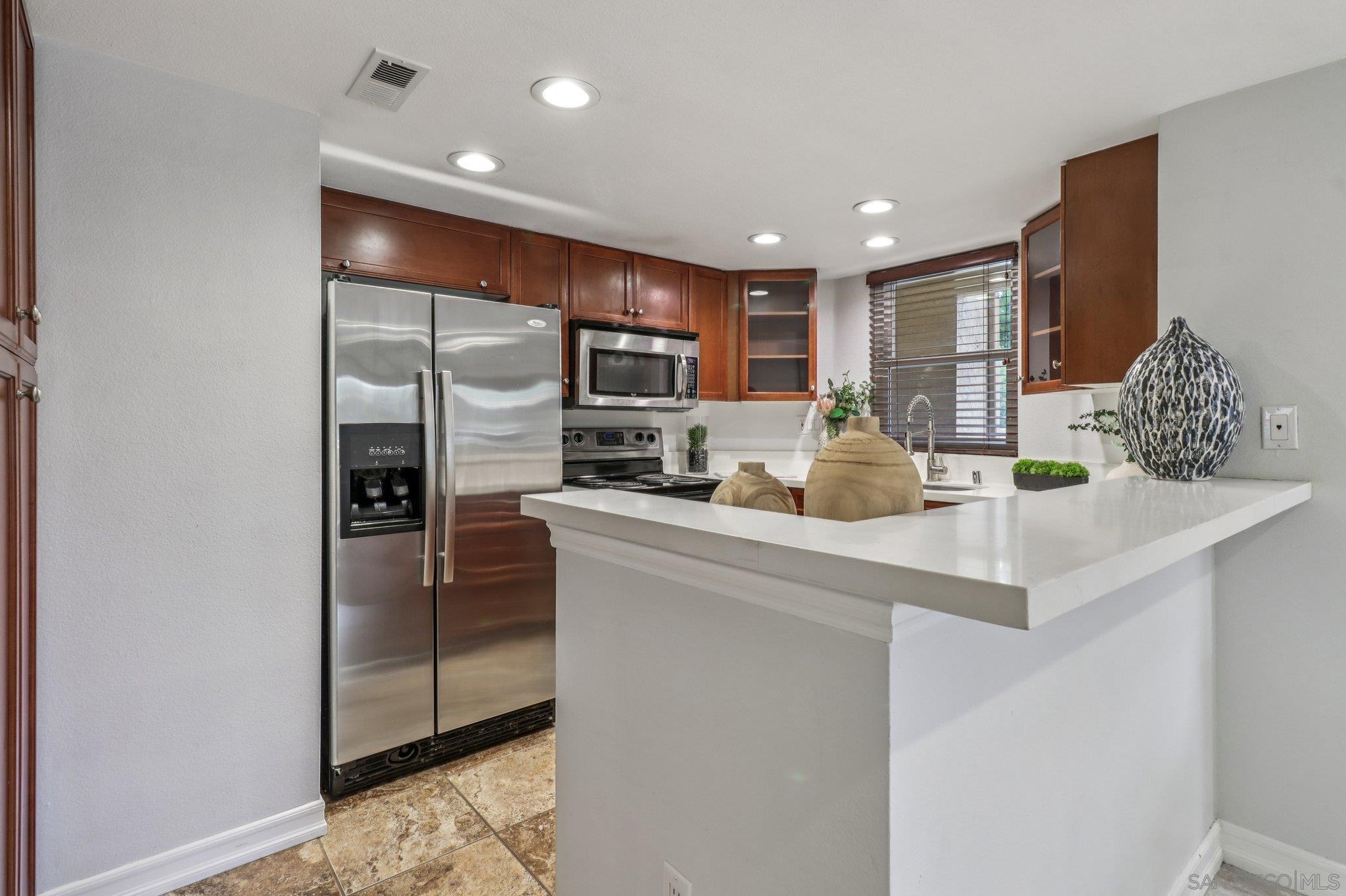 Detail Gallery Image 13 of 61 For 15373  Maturin Dr  #178,  San Diego,  CA 92127 - 1 Beds | 1 Baths