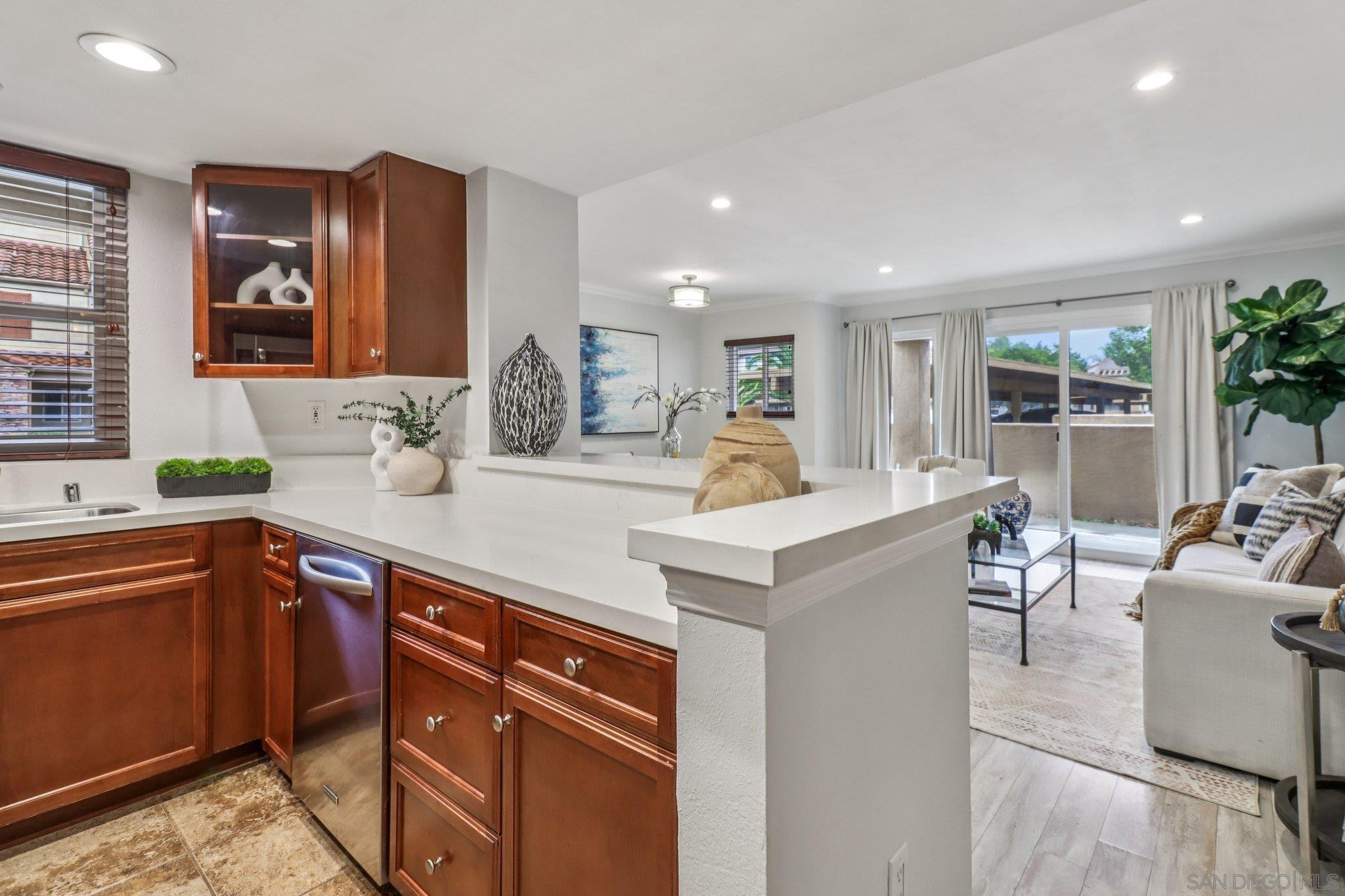 Detail Gallery Image 14 of 61 For 15373  Maturin Dr  #178,  San Diego,  CA 92127 - 1 Beds | 1 Baths