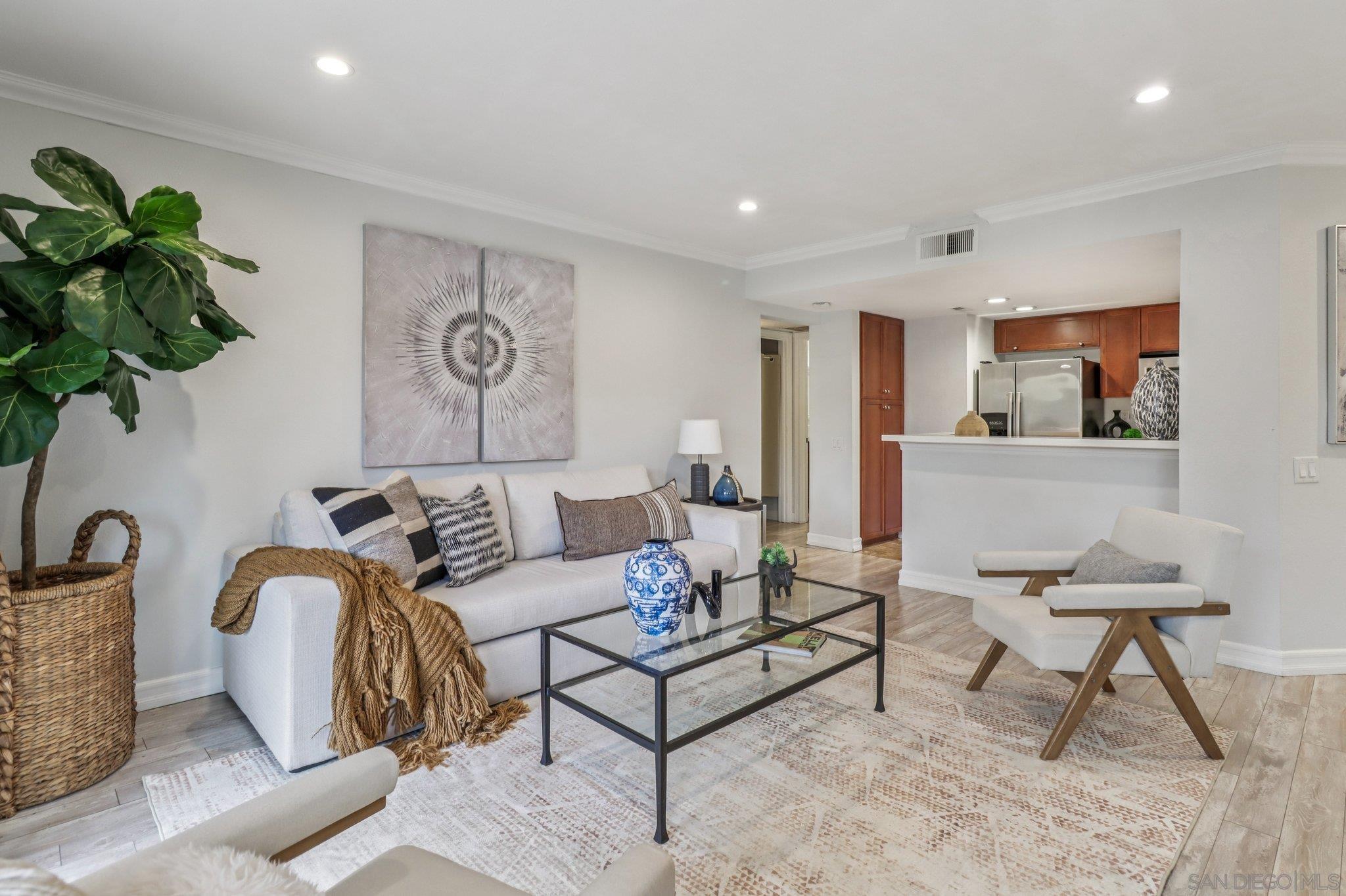 Detail Gallery Image 3 of 61 For 15373  Maturin Dr  #178,  San Diego,  CA 92127 - 1 Beds | 1 Baths