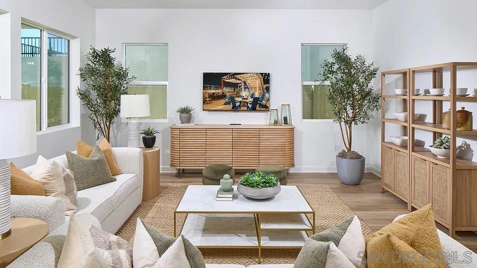 Detail Gallery Image 9 of 20 For 2312  Loker Way, Oceanside,  CA 92054 - 4 Beds | 3/1 Baths