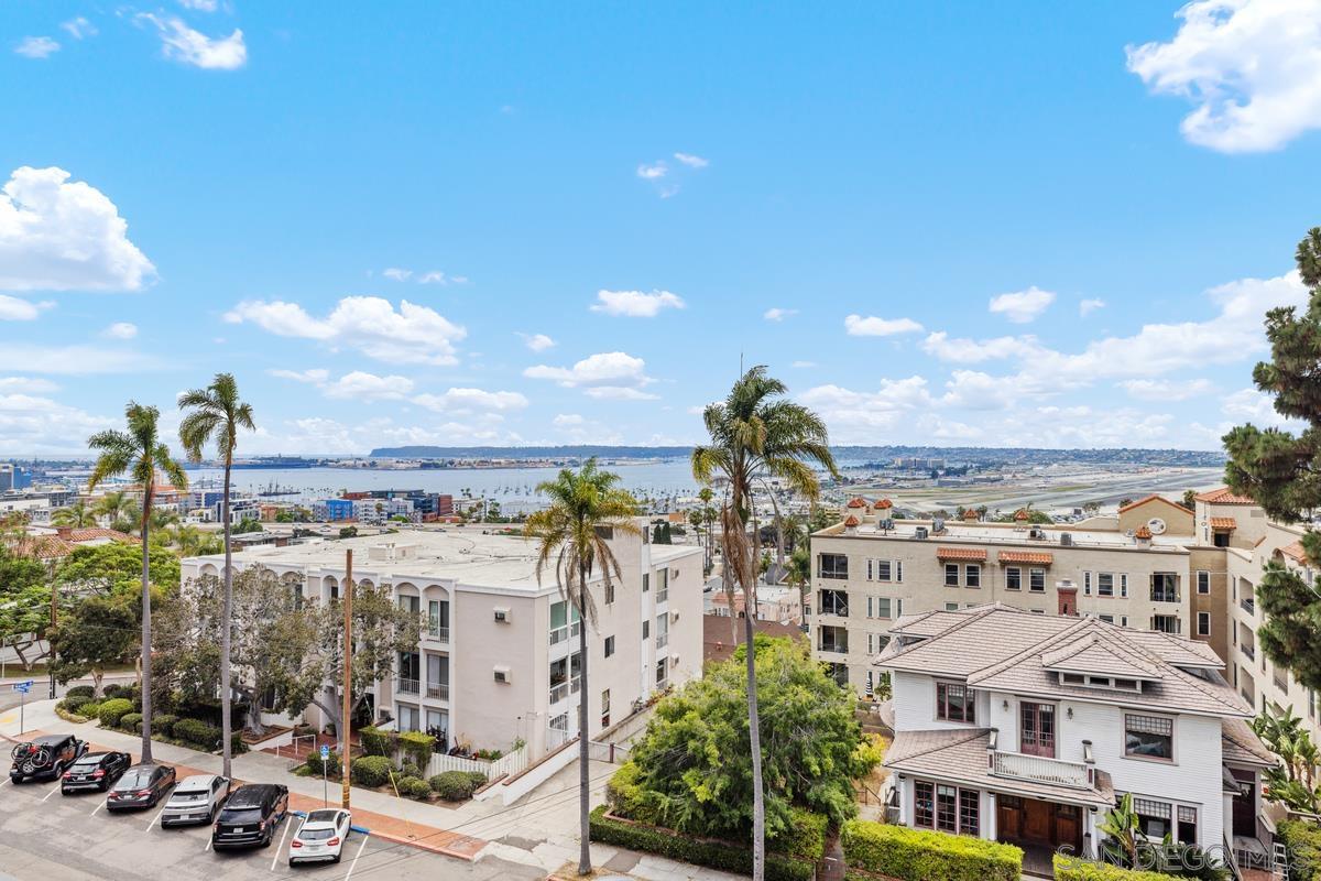 Detail Gallery Image 3 of 22 For 2414  Front St  #31,  San Diego,  CA 92101 - 2 Beds | 2 Baths