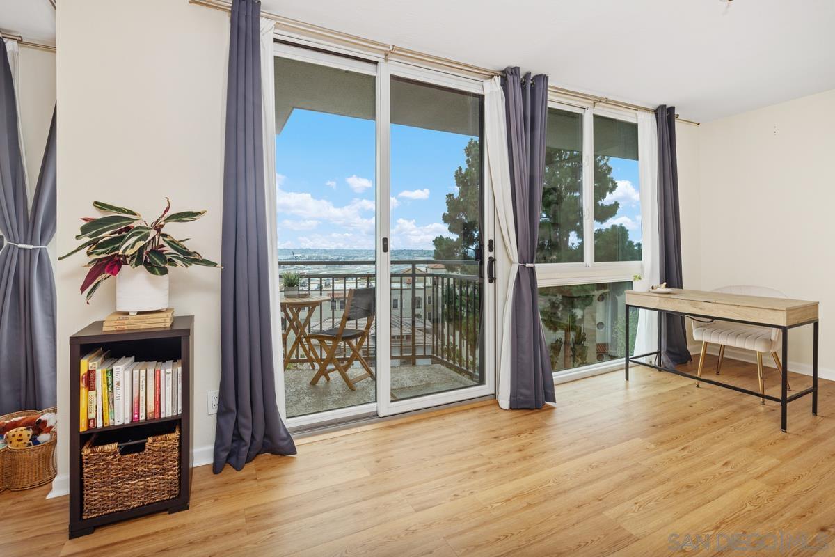 Detail Gallery Image 10 of 22 For 2414  Front St  #31,  San Diego,  CA 92101 - 2 Beds | 2 Baths