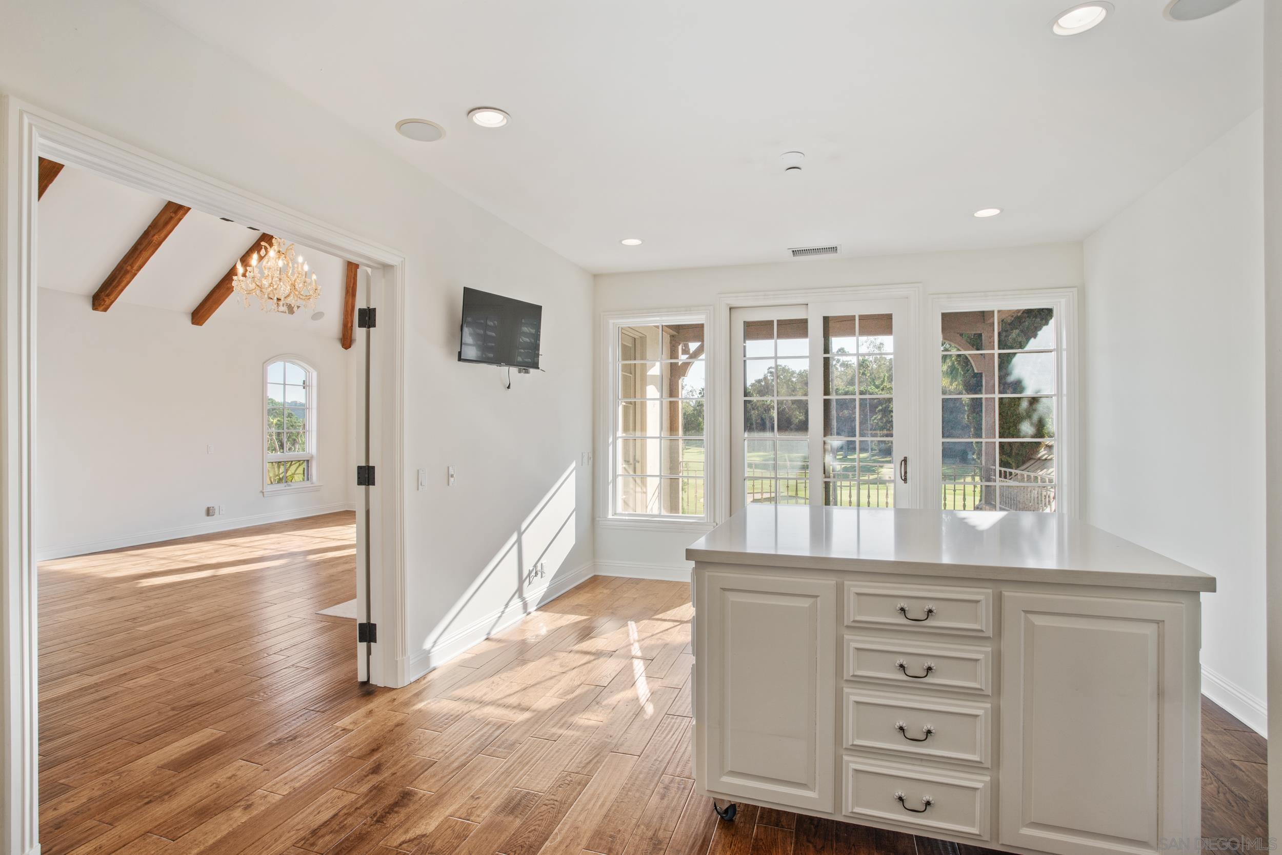 Detail Gallery Image 22 of 51 For 16056  Avenida Calma, Rancho Santa Fe,  CA 92091 - 4 Beds | 4/1 Baths