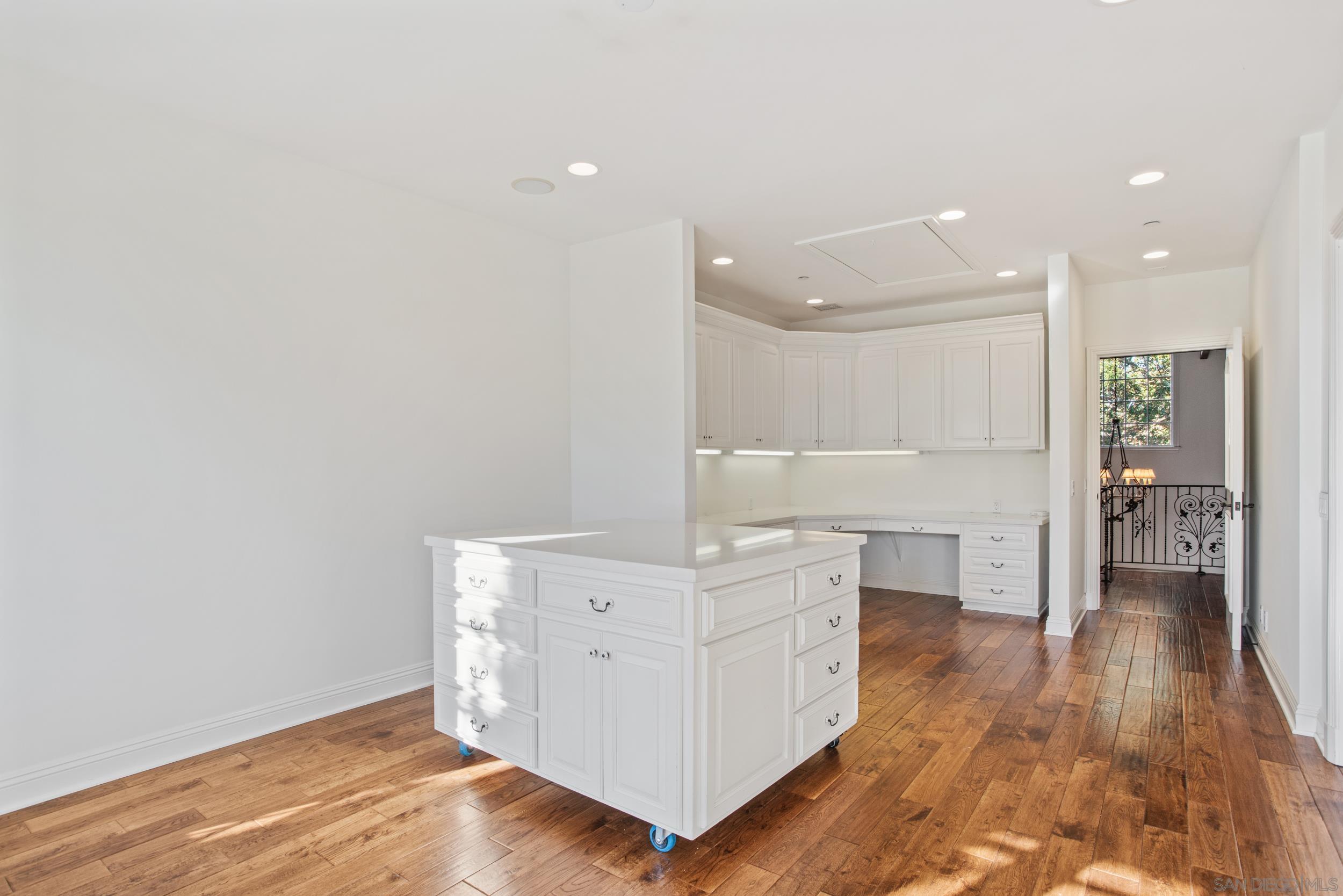 Detail Gallery Image 23 of 51 For 16056  Avenida Calma, Rancho Santa Fe,  CA 92091 - 4 Beds | 4/1 Baths