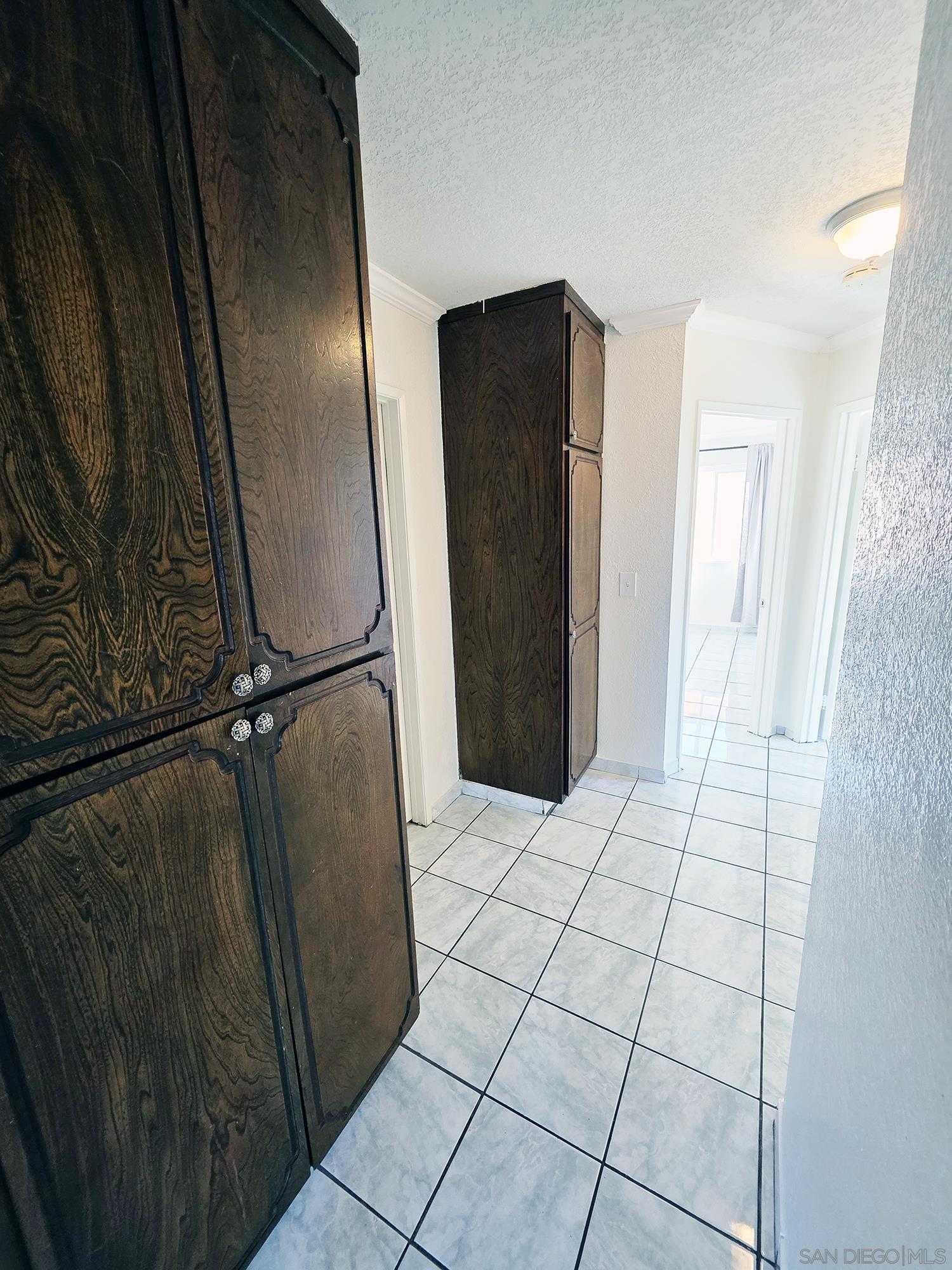 Detail Gallery Image 5 of 18 For 4056  Van Dyke Ave  4, San Diego,  CA 92105 - 2 Beds | 1/1 Baths