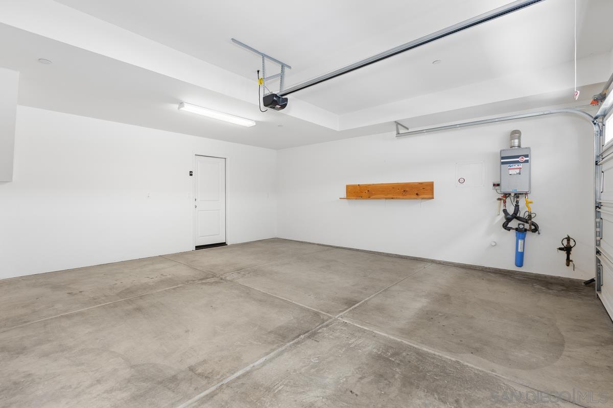 Detail Gallery Image 13 of 26 For 513  Sanderling Lane, Imperial Beach,  CA 91932 - 2 Beds | 2/1 Baths