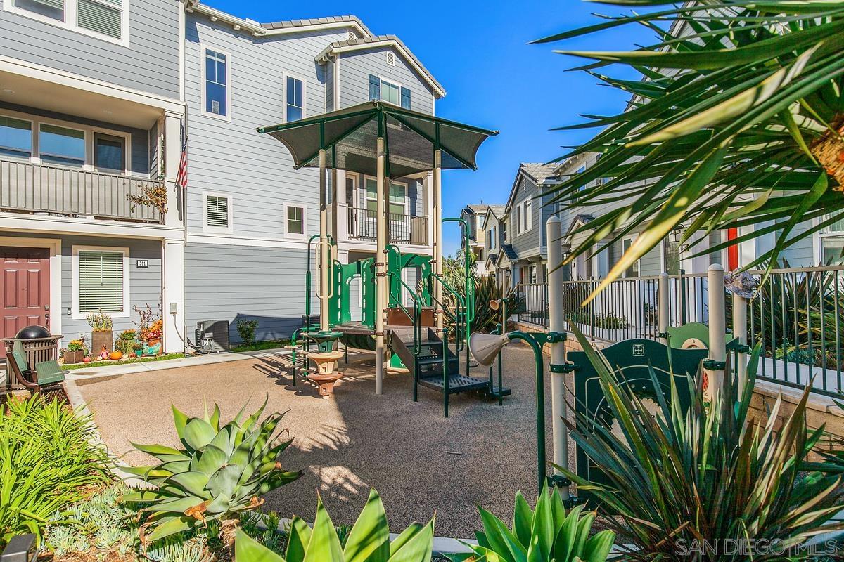 Detail Gallery Image 23 of 26 For 513  Sanderling Lane, Imperial Beach,  CA 91932 - 2 Beds | 2/1 Baths