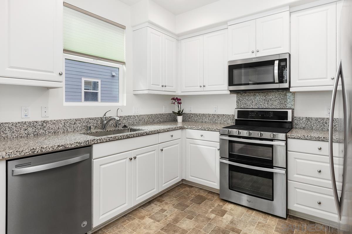 Detail Gallery Image 4 of 26 For 513  Sanderling Lane, Imperial Beach,  CA 91932 - 2 Beds | 2/1 Baths