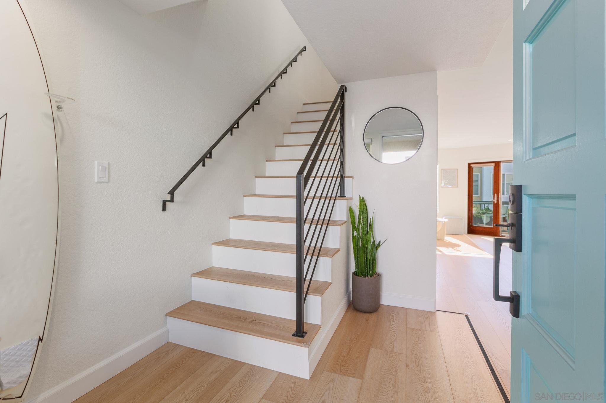 Detail Gallery Image 10 of 26 For 2140  Orinda Dr  #E,  Cardiff By The Sea,  CA 92007 - 3 Beds | 2 Baths