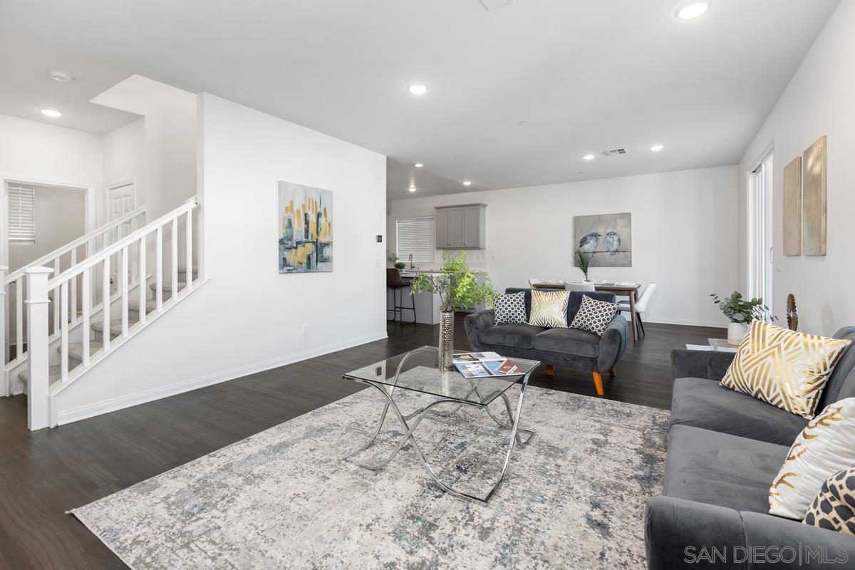 Detail Gallery Image 6 of 19 For 8612  Arlington Way, Santee,  CA 92071 - 4 Beds | 2/1 Baths