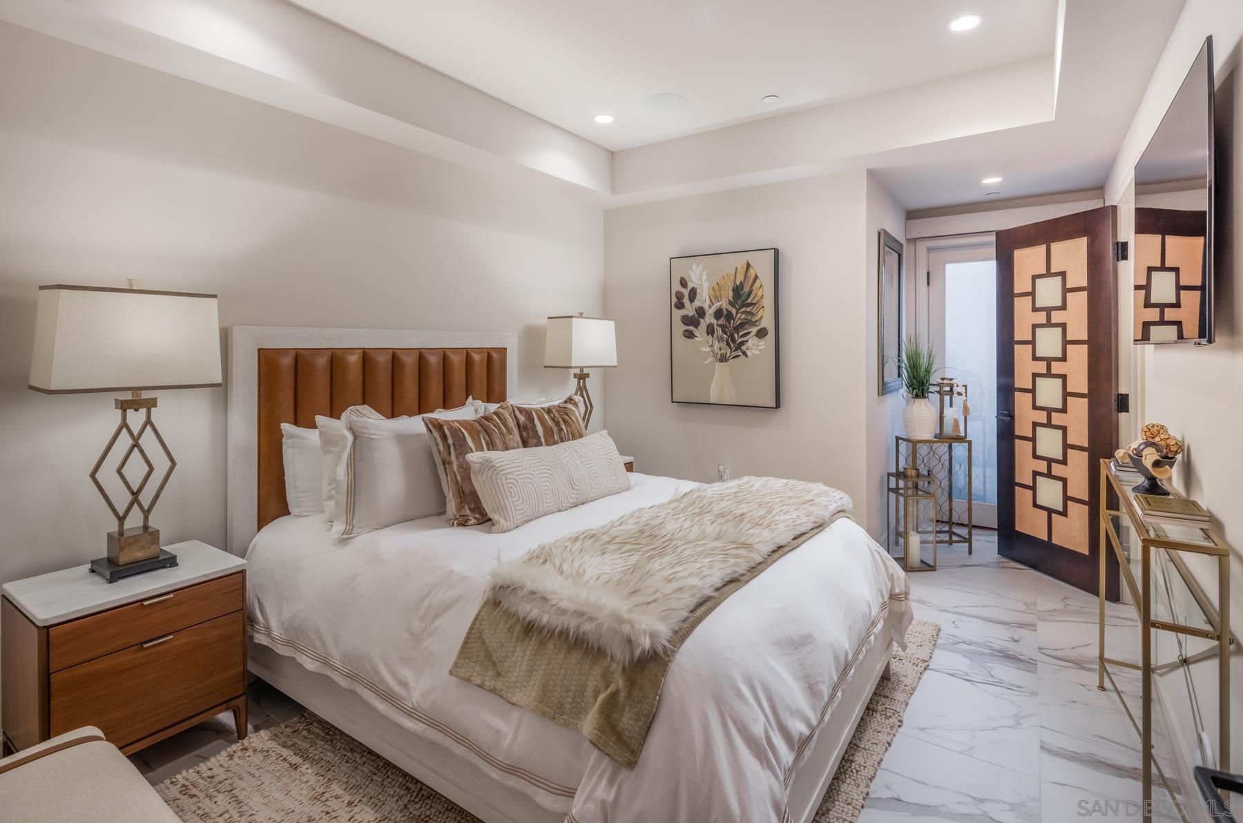 Detail Gallery Image 20 of 37 For 187  Cherry Ave, Carlsbad,  CA 92008 - 4 Beds | 4/2 Baths