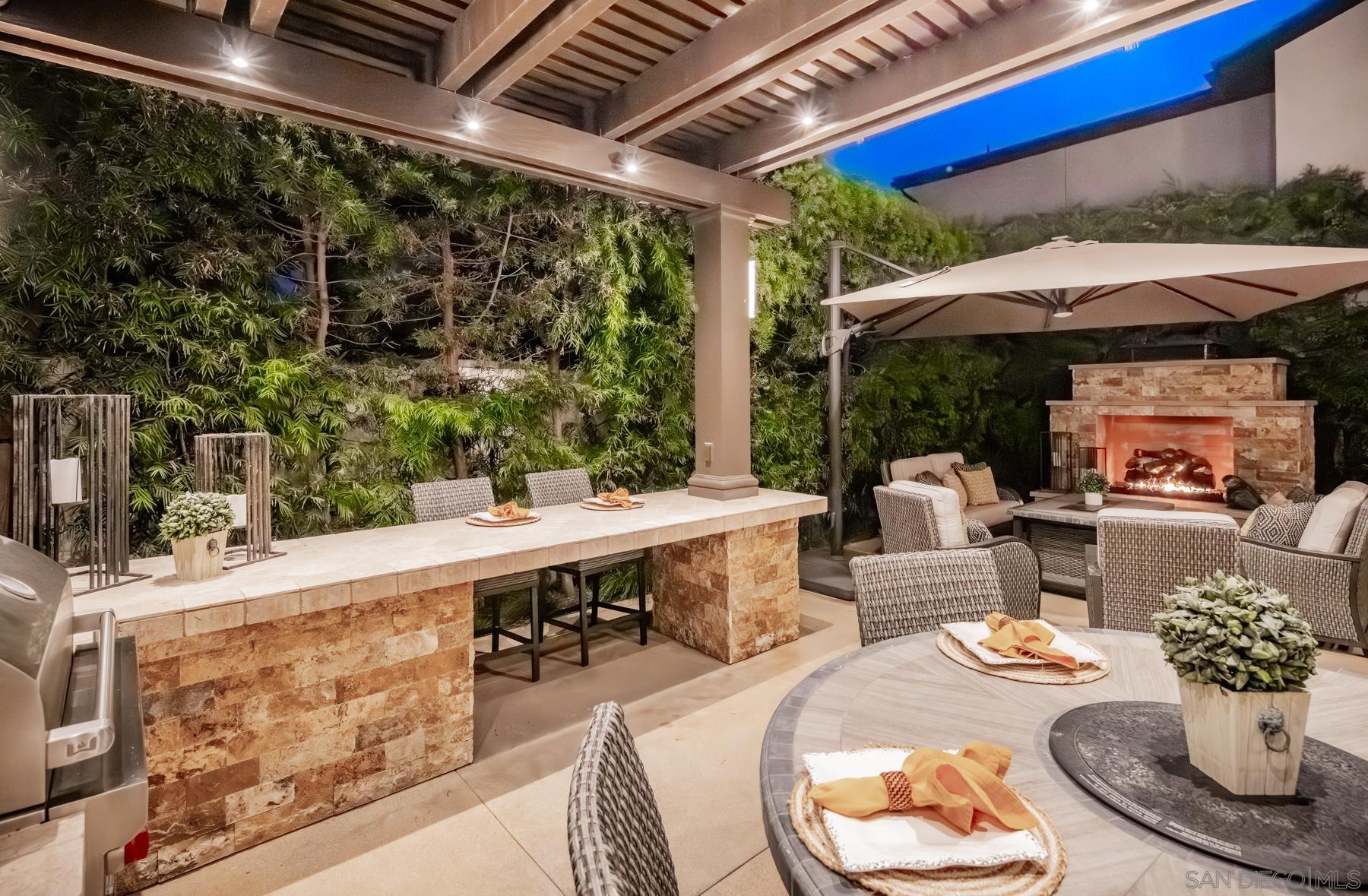 Detail Gallery Image 24 of 37 For 187  Cherry Ave, Carlsbad,  CA 92008 - 4 Beds | 4/2 Baths