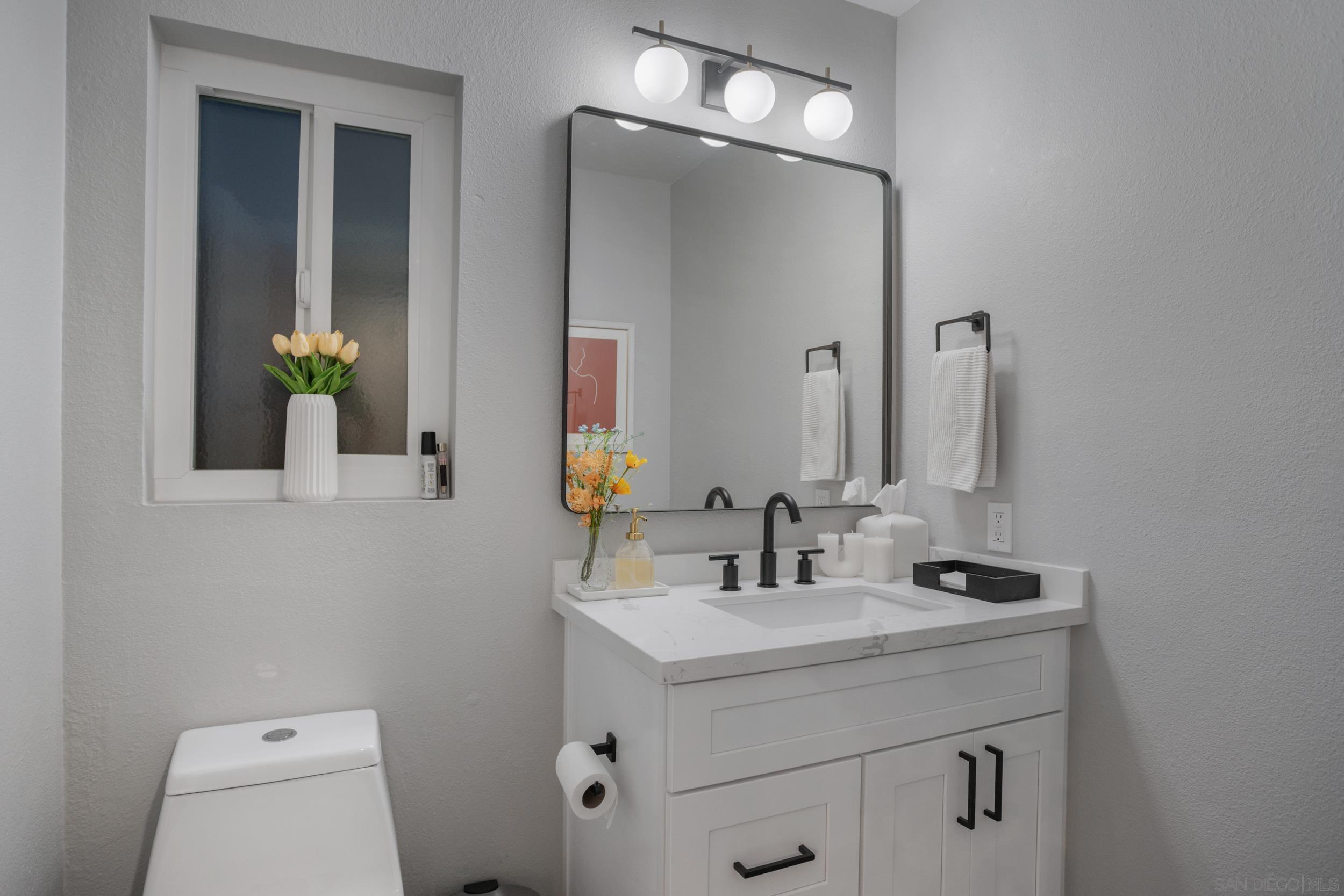 Detail Gallery Image 24 of 39 For 4588  Vinyard St, Oceanside,  CA 92057 - 4 Beds | 2/1 Baths