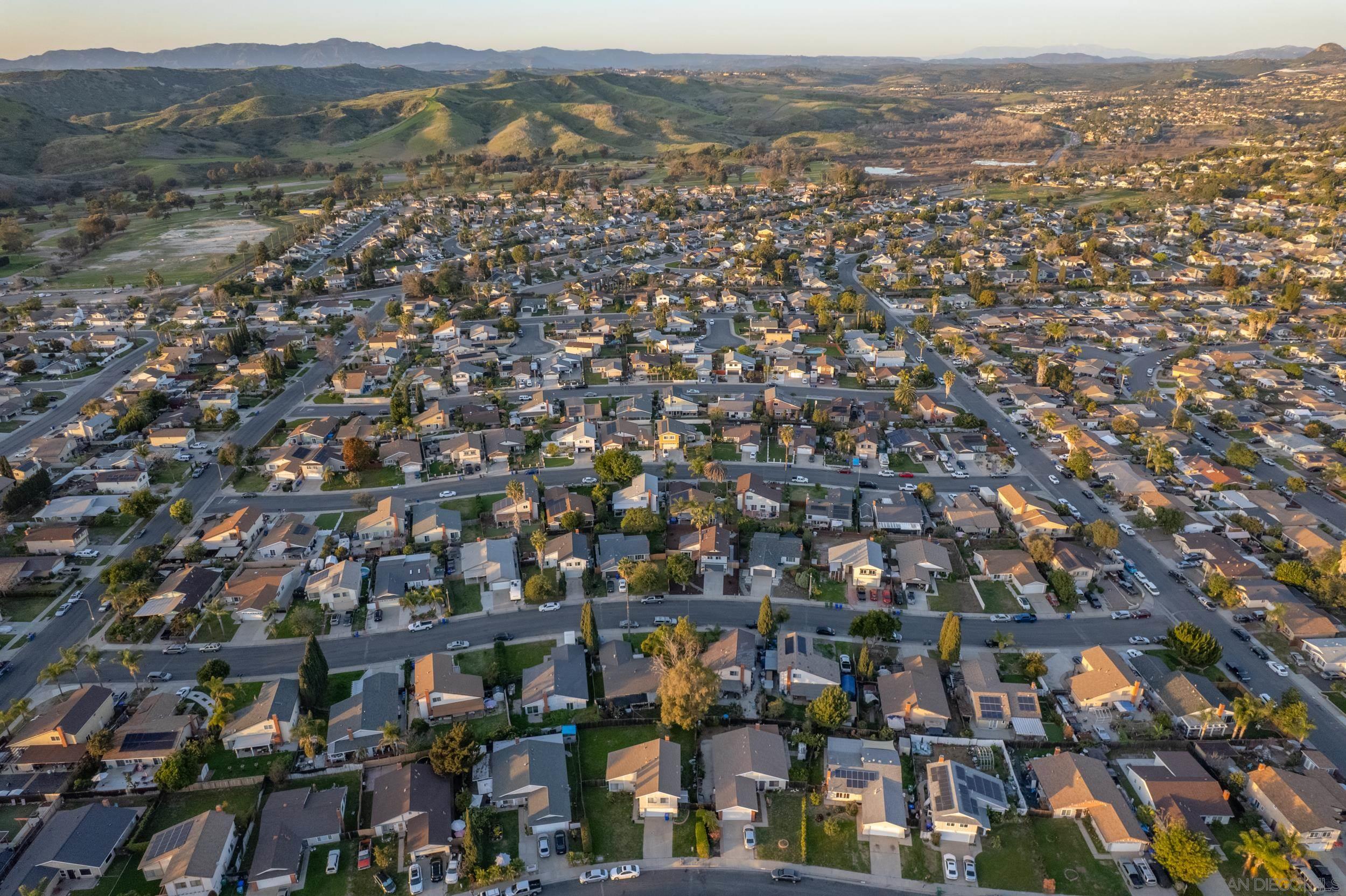 Detail Gallery Image 38 of 39 For 4588  Vinyard St, Oceanside,  CA 92057 - 4 Beds | 2/1 Baths