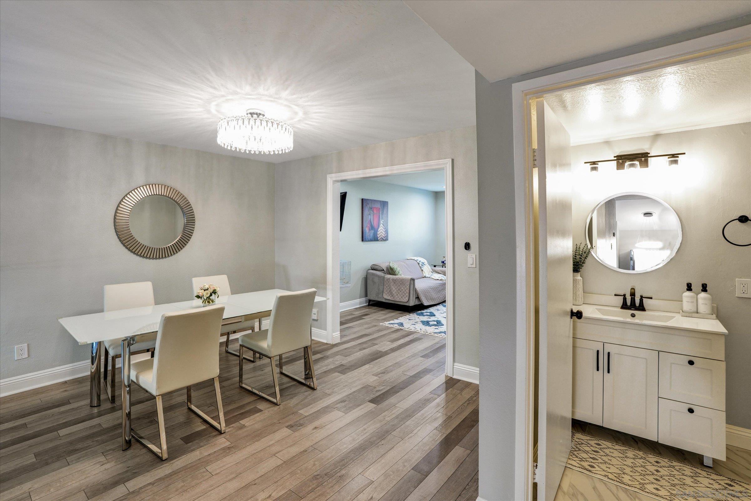 Detail Gallery Image 2 of 34 For 6786  Caminito Del Greco, San Diego,  CA 92120 - 2 Beds | 2/1 Baths