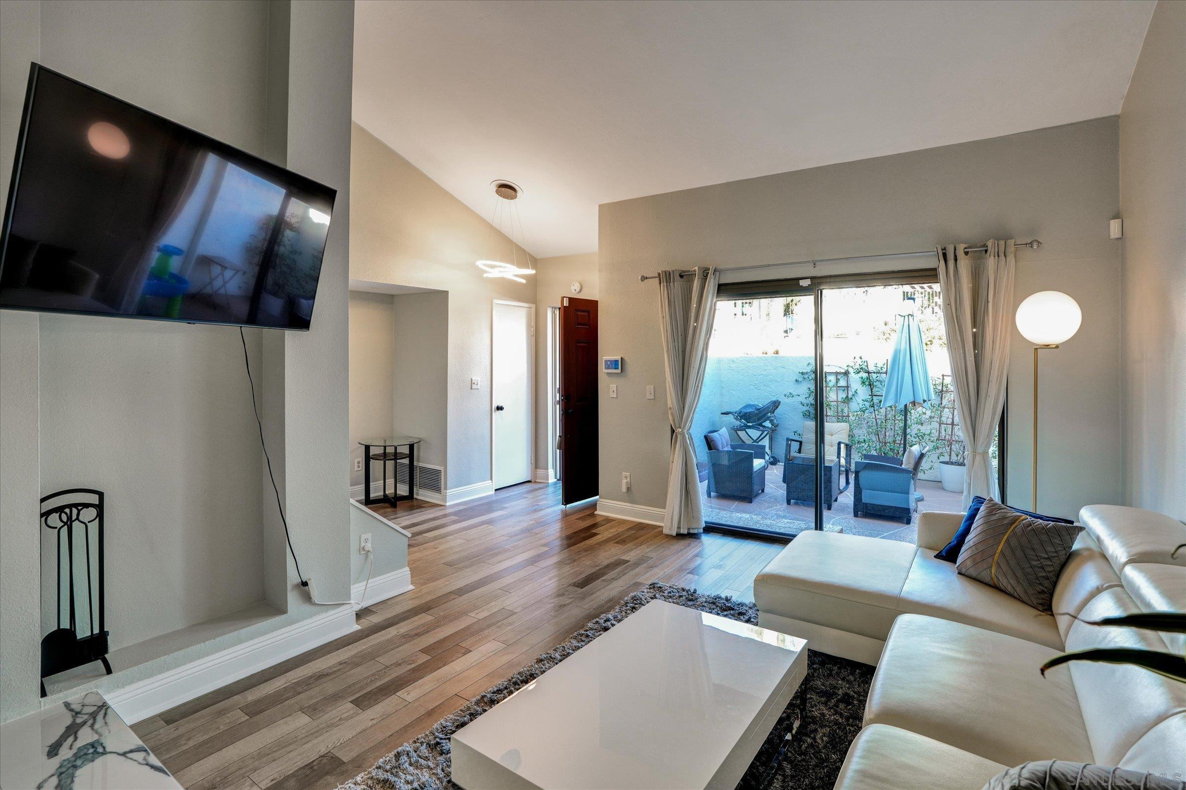 Detail Gallery Image 14 of 34 For 6786  Caminito Del Greco, San Diego,  CA 92120 - 2 Beds | 2/1 Baths