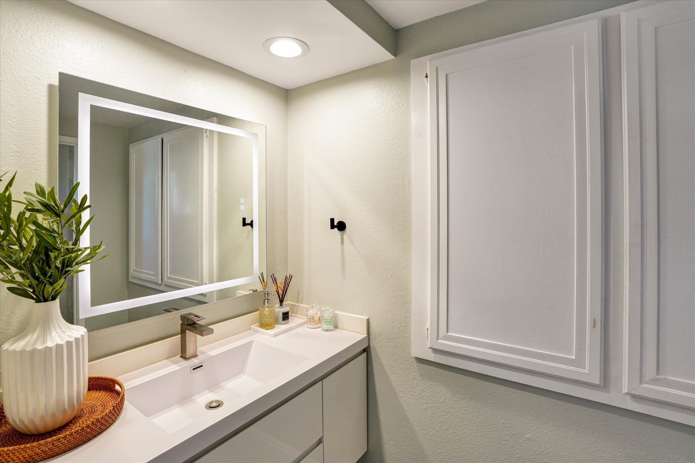 Detail Gallery Image 22 of 34 For 6786  Caminito Del Greco, San Diego,  CA 92120 - 2 Beds | 2/1 Baths