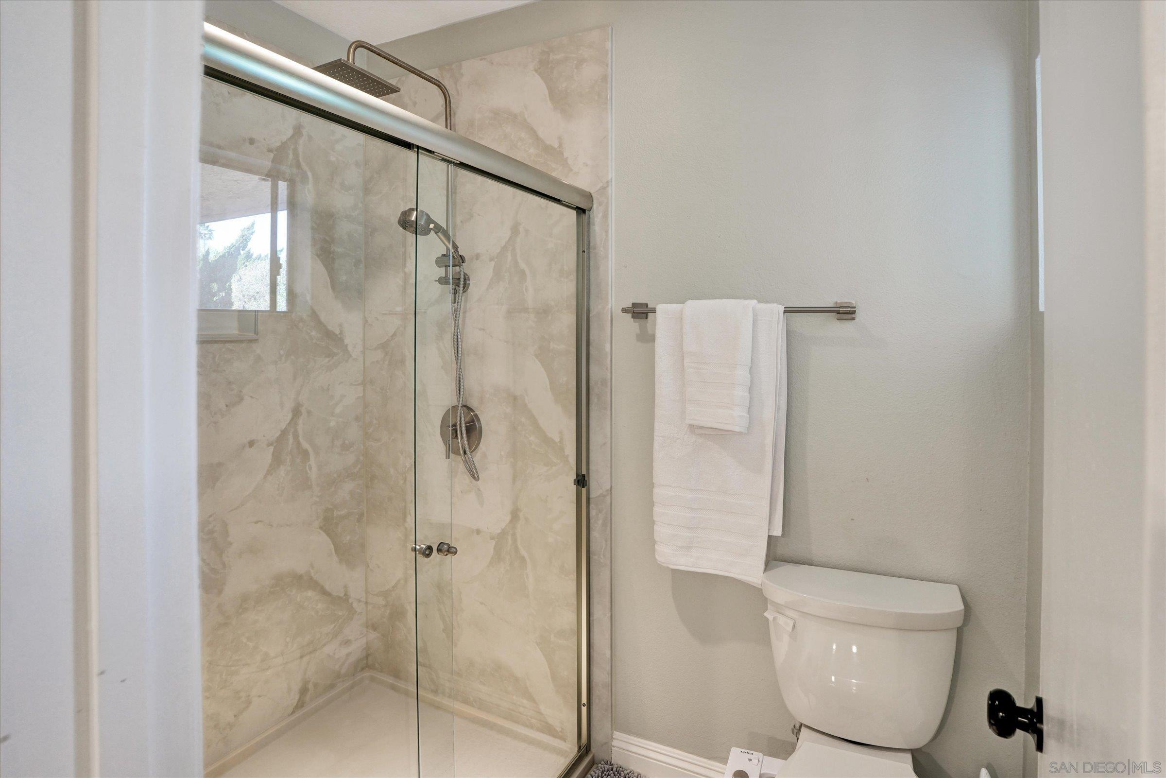 Detail Gallery Image 23 of 34 For 6786  Caminito Del Greco, San Diego,  CA 92120 - 2 Beds | 2/1 Baths