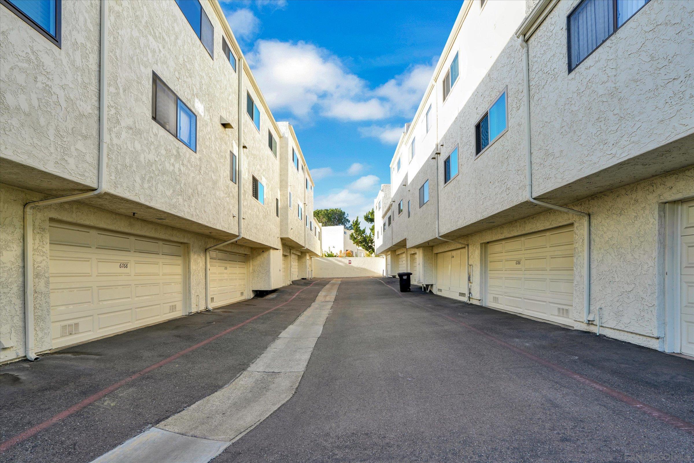 Detail Gallery Image 26 of 34 For 6786  Caminito Del Greco, San Diego,  CA 92120 - 2 Beds | 2/1 Baths