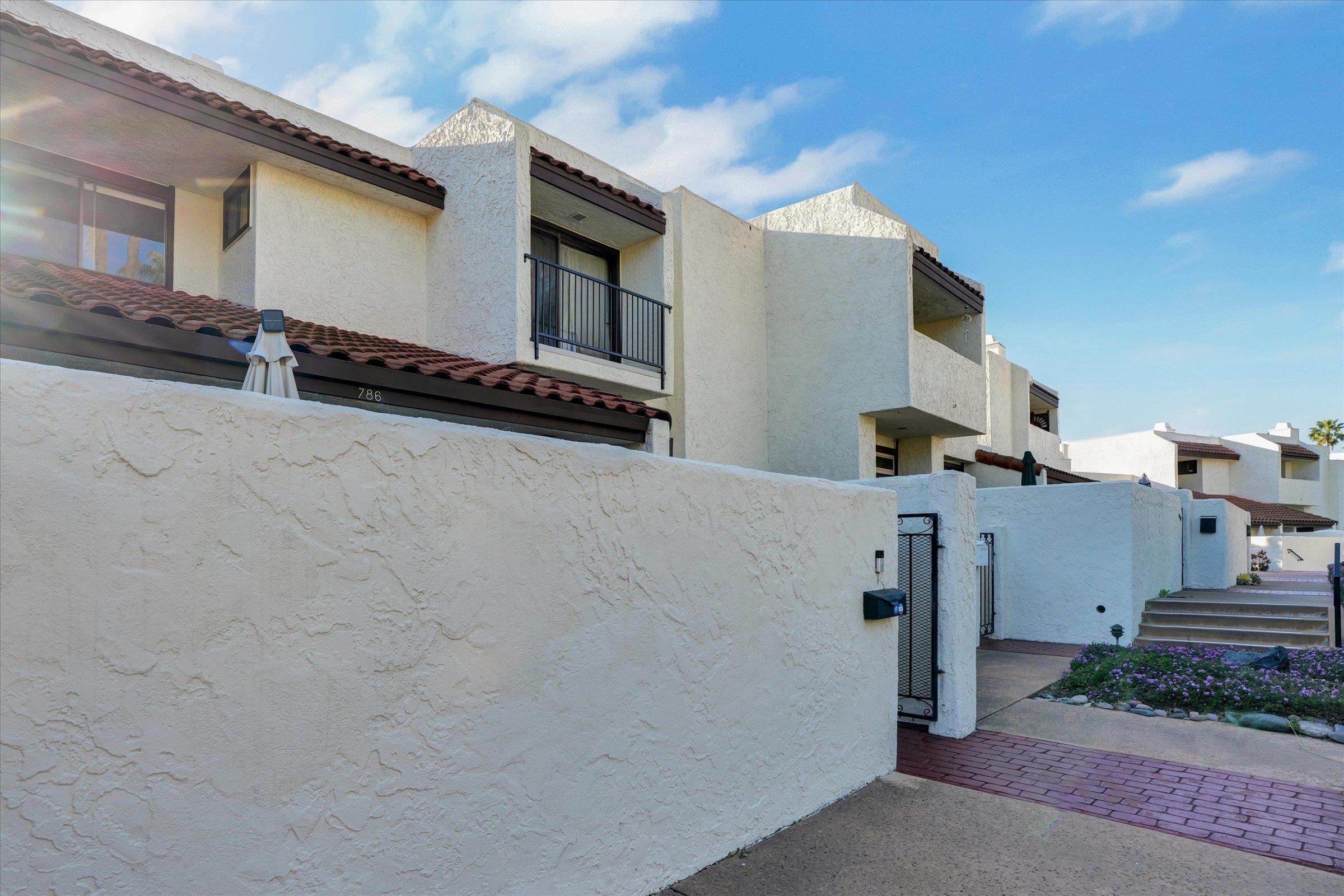 Detail Gallery Image 29 of 34 For 6786  Caminito Del Greco, San Diego,  CA 92120 - 2 Beds | 2/1 Baths