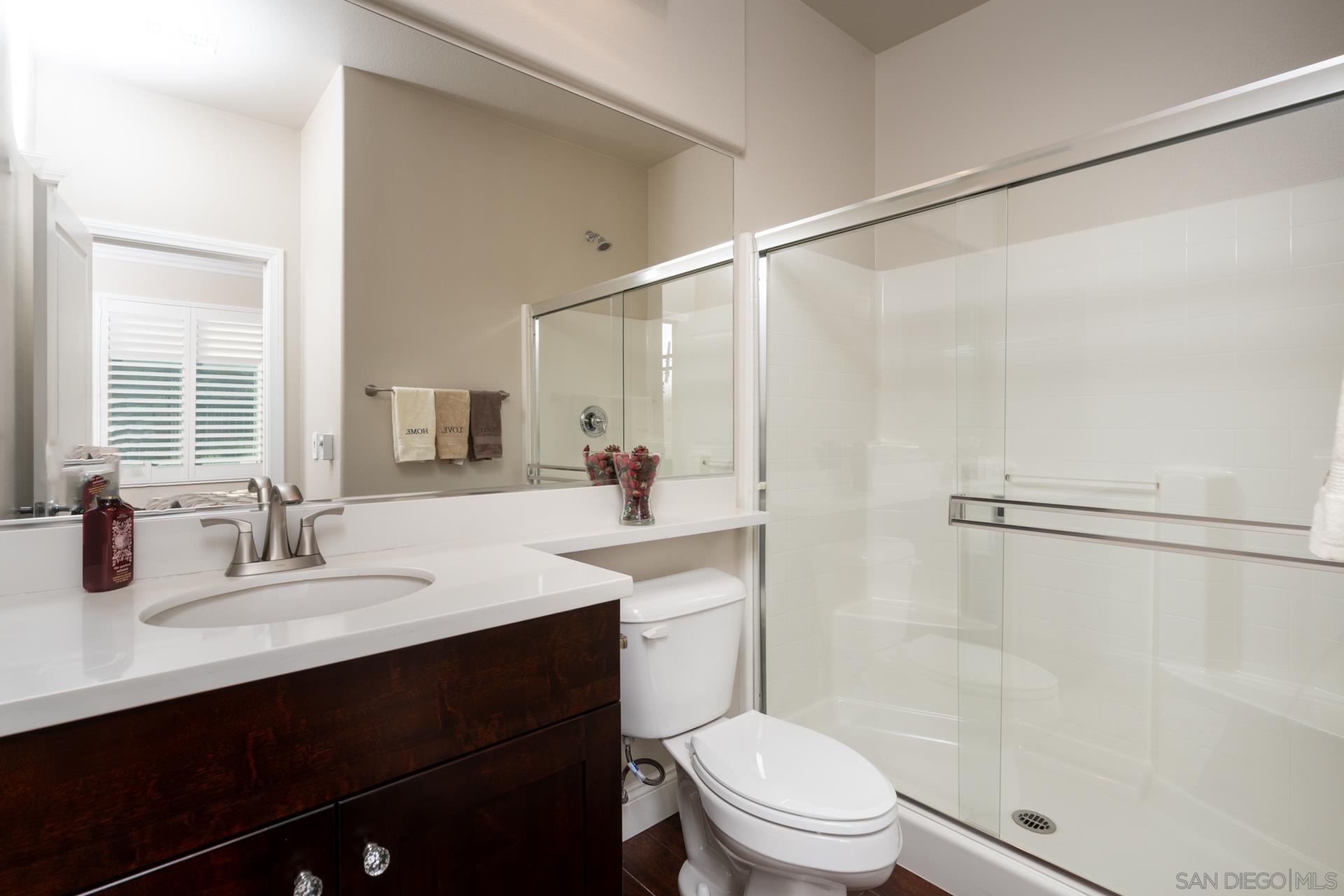 Detail Gallery Image 17 of 75 For 11727  Coriander Way, Corona,  CA 92883 - 5 Beds | 3/1 Baths