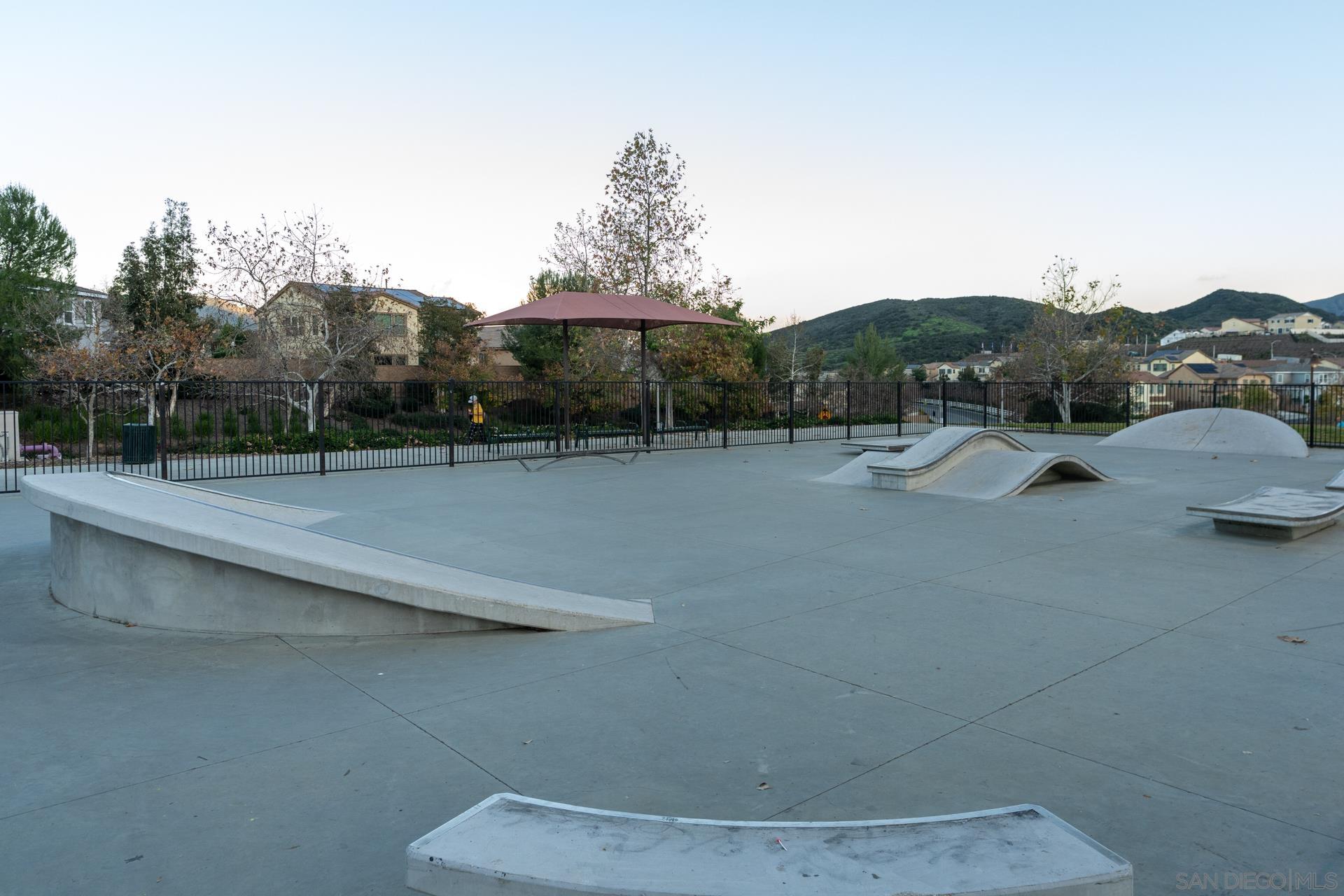 Detail Gallery Image 64 of 75 For 11727  Coriander Way, Corona,  CA 92883 - 5 Beds | 3/1 Baths