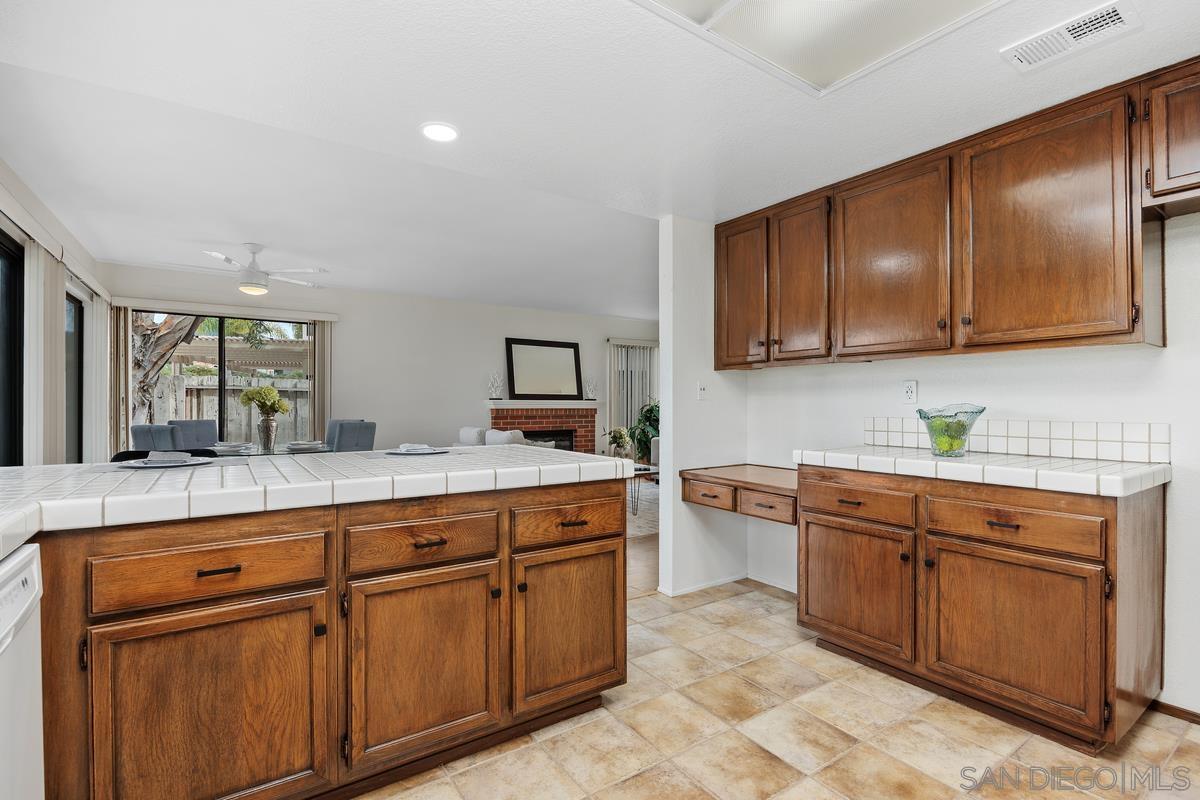 Detail Gallery Image 19 of 40 For 13522  Benbow Court, San Diego,  CA 92129 - 4 Beds | 2/1 Baths