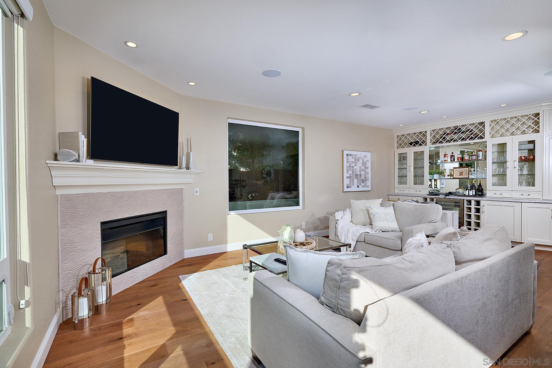 Detail Gallery Image 26 of 62 For 10626  Birch Bluff Ave, San Diego,  CA 92131 - 5 Beds | 3/1 Baths