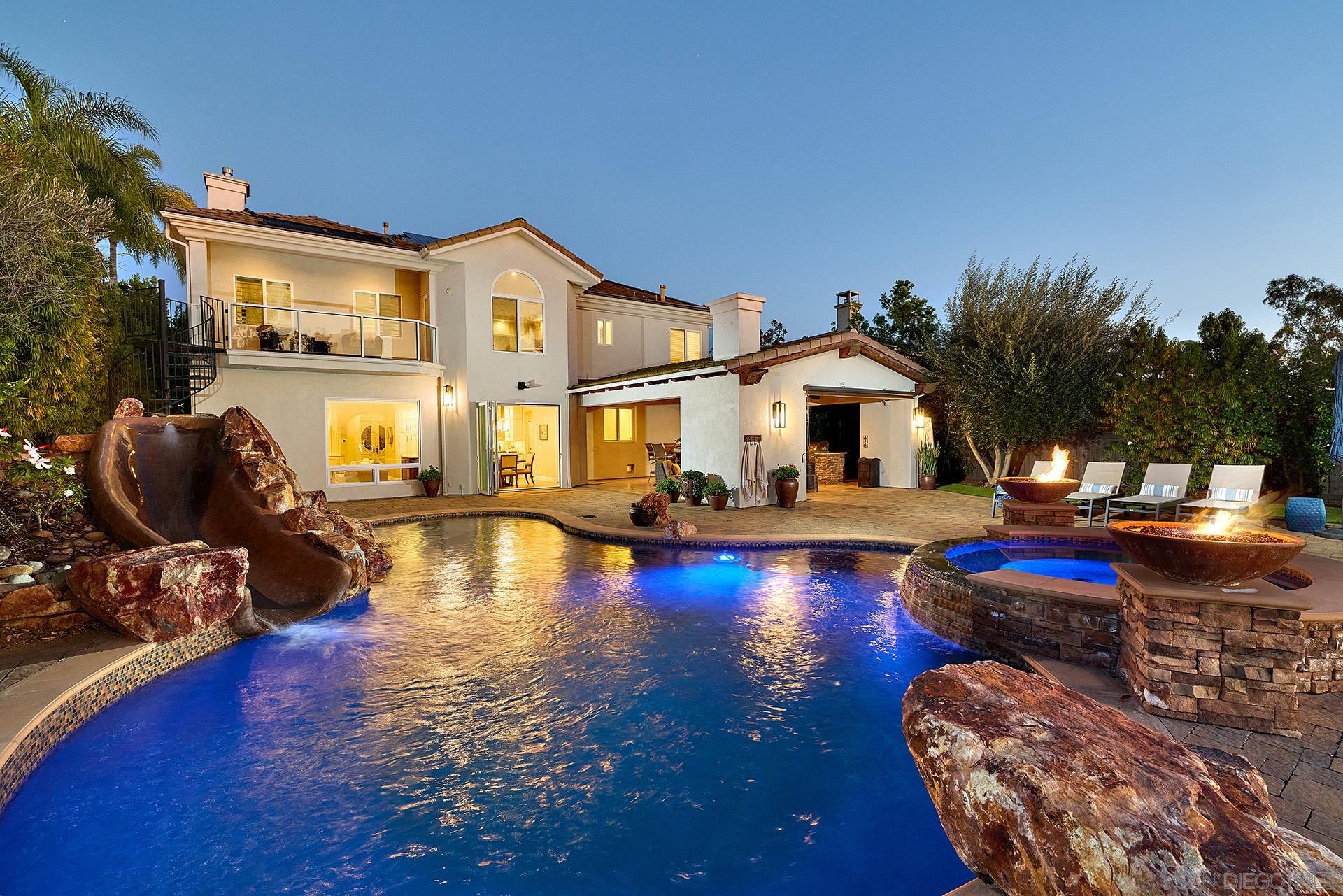 Detail Gallery Image 4 of 63 For 10626  Birch Bluff Ave, San Diego,  CA 92131 - 5 Beds | 3/1 Baths