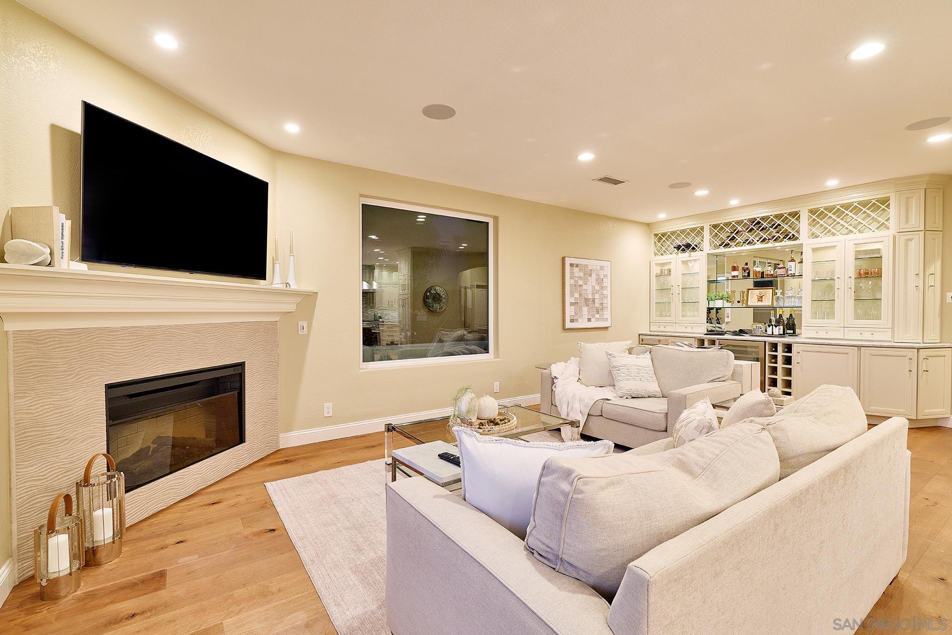 Detail Gallery Image 53 of 62 For 10626  Birch Bluff Ave, San Diego,  CA 92131 - 5 Beds | 3/1 Baths