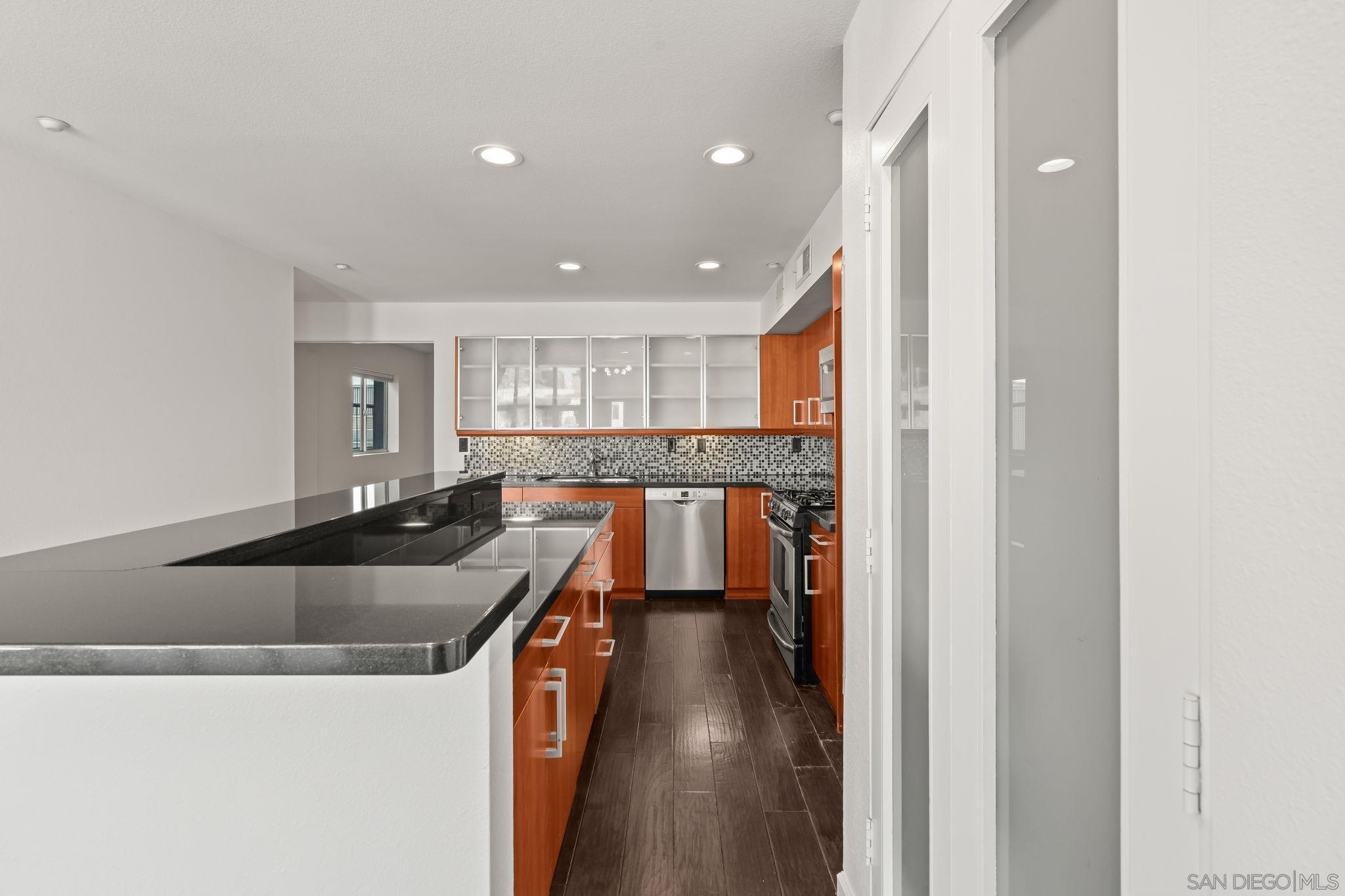 Detail Gallery Image 25 of 56 For 1704  National Ave, San Diego,  CA 92113 - 3 Beds | 2 Baths