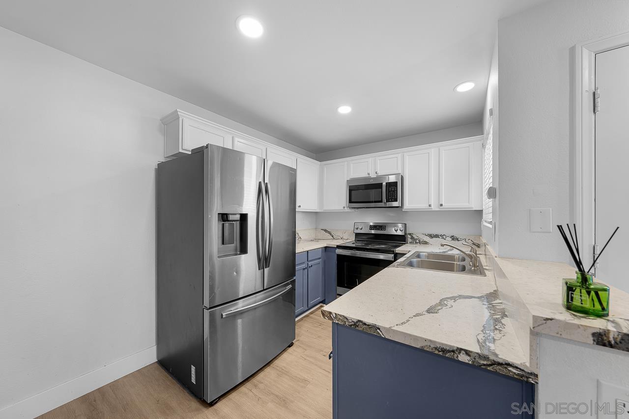 Detail Gallery Image 5 of 10 For 3560  Sunset Lane  53, San Ysidro,  CA 92173 - 2 Beds | 2 Baths