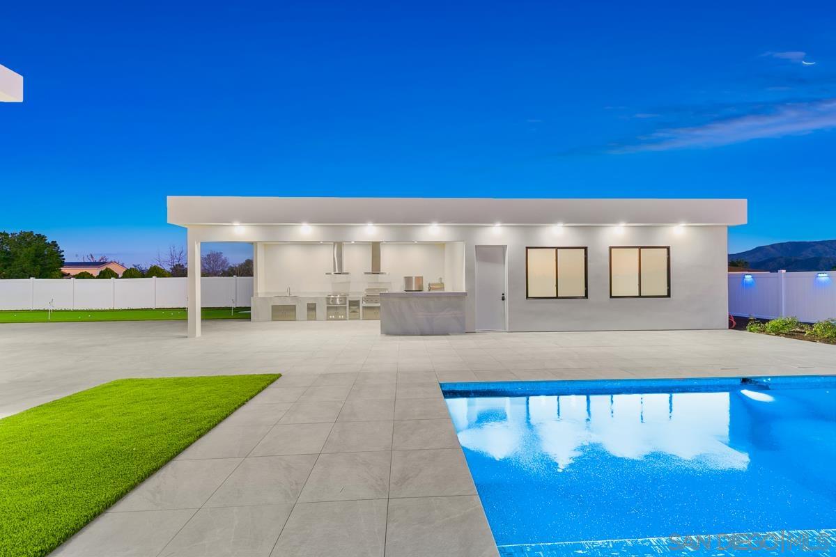 Detail Gallery Image 24 of 50 For 41955  Altanos Road, Temecula,  CA 92592 - 7 Beds | 5/1 Baths