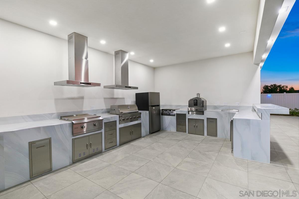 Detail Gallery Image 26 of 50 For 41955  Altanos Road, Temecula,  CA 92592 - 7 Beds | 5/1 Baths