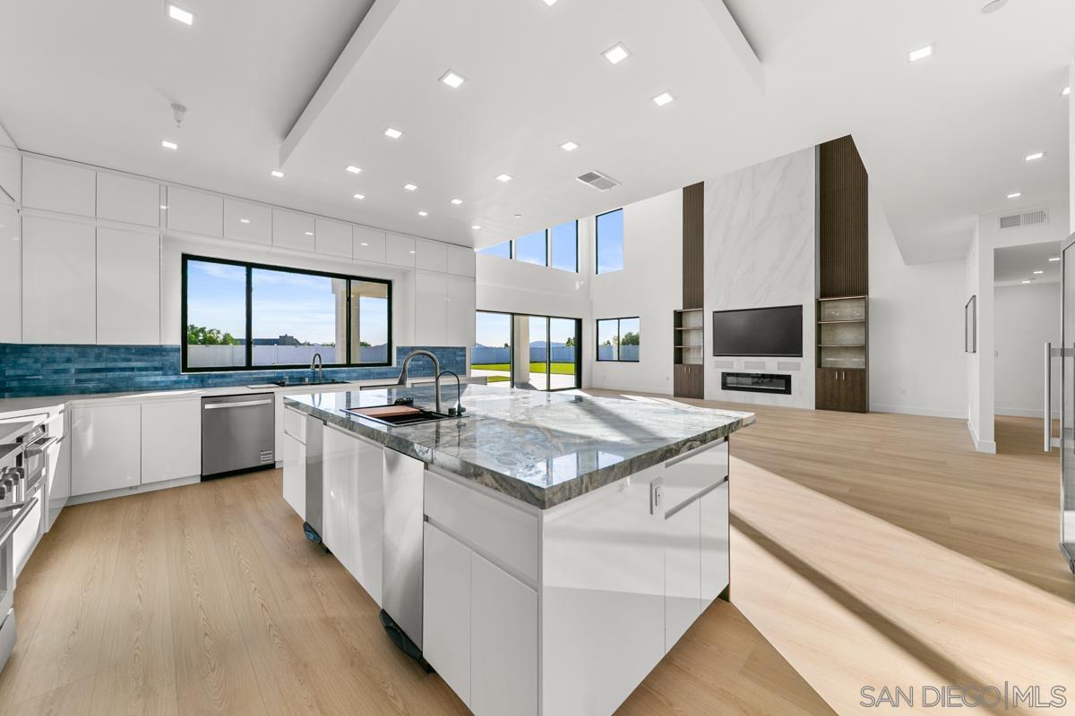 Detail Gallery Image 35 of 50 For 41955  Altanos Road, Temecula,  CA 92592 - 7 Beds | 5/1 Baths