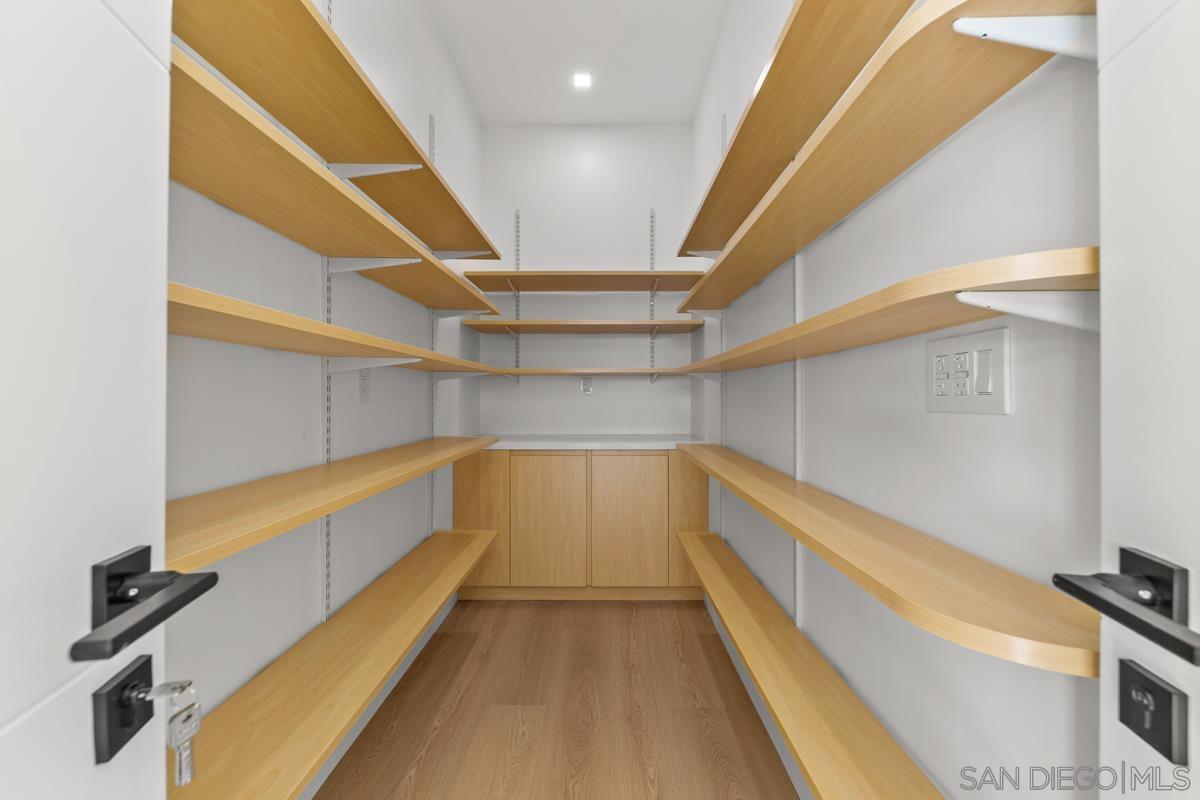 Detail Gallery Image 37 of 50 For 41955  Altanos Road, Temecula,  CA 92592 - 7 Beds | 5/1 Baths