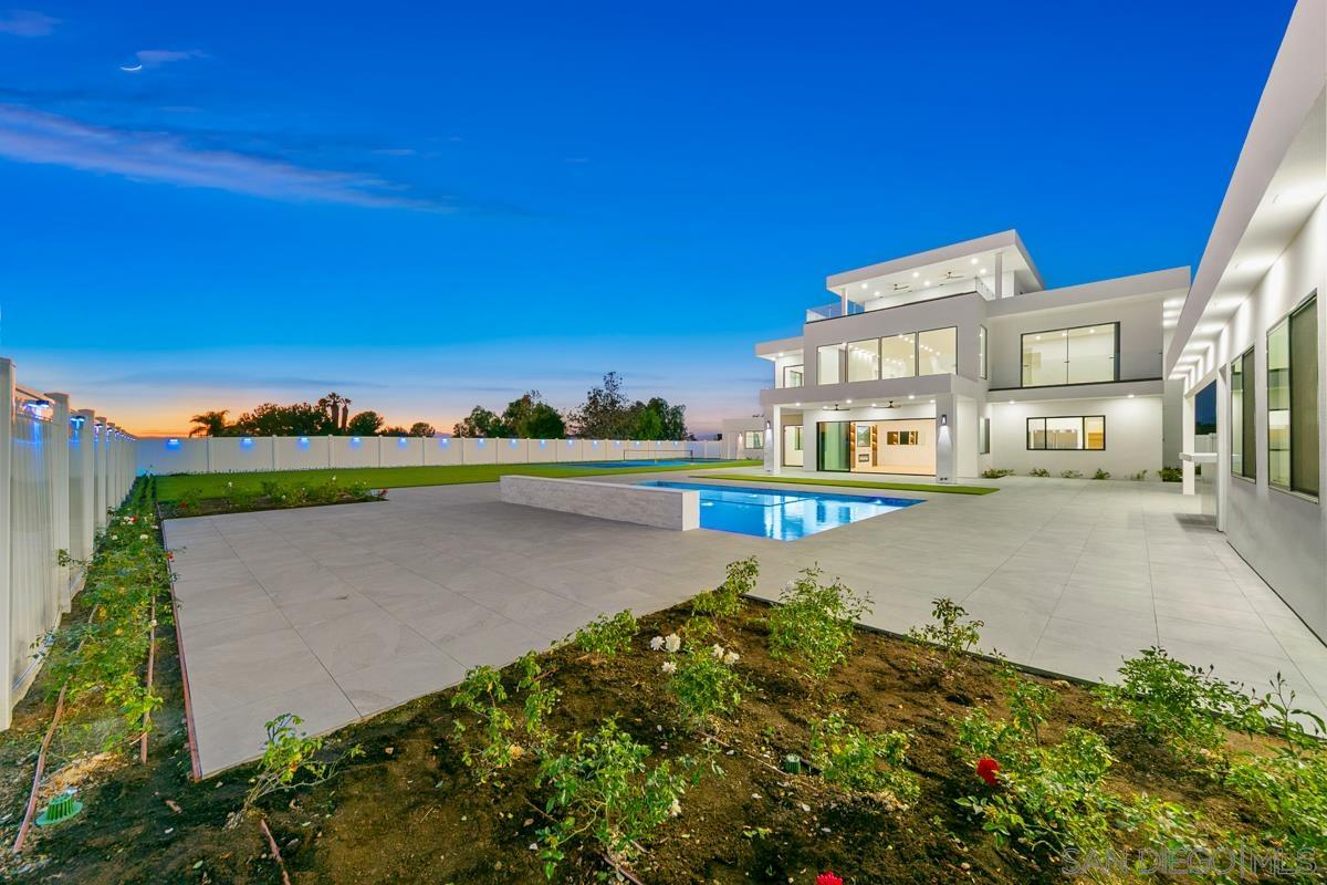 Detail Gallery Image 5 of 50 For 41955  Altanos Road, Temecula,  CA 92592 - 7 Beds | 5/1 Baths